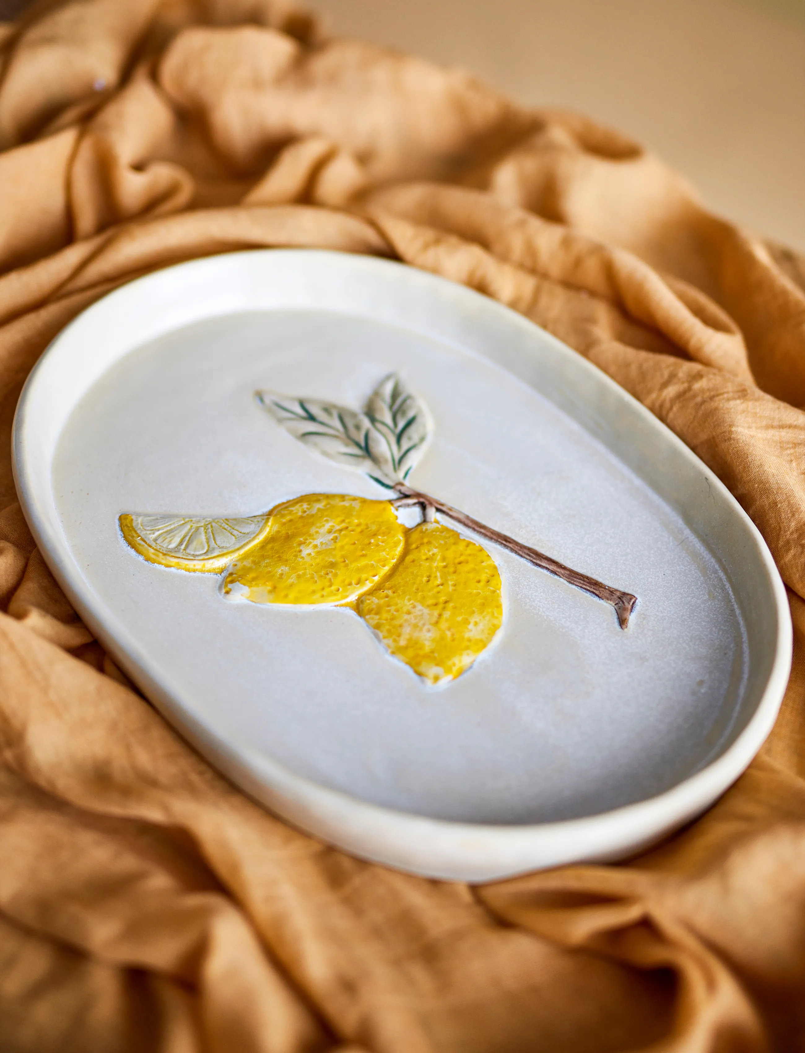 Bloomingville - Hadden Serving Plate - servierplatten - yellow - 4