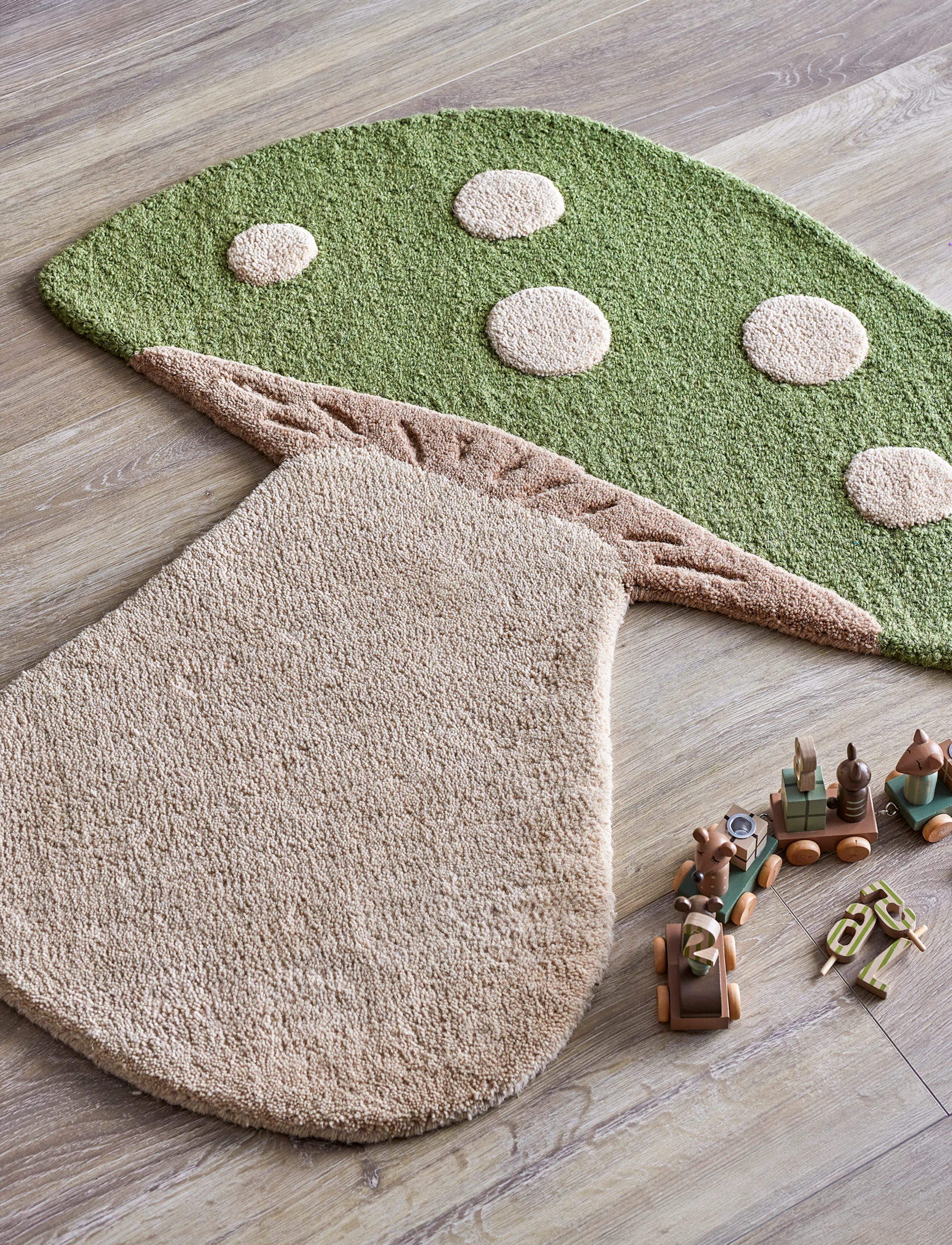 Bloomingville - Mushroom Rug - asymmetric rugs - green - 0