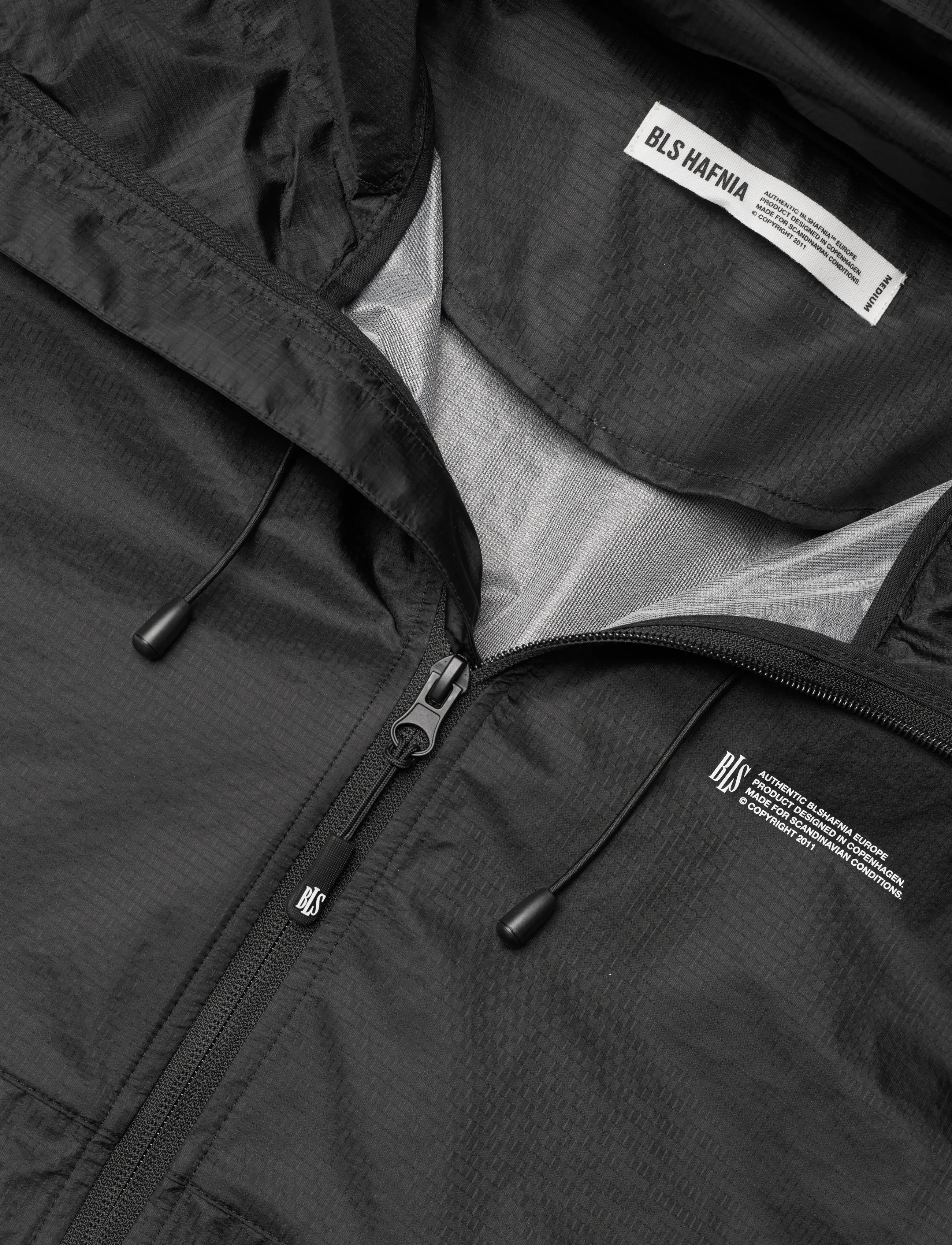 BLS Hafnia - Alpha Windbreaker - outdoor jackets - black - 2