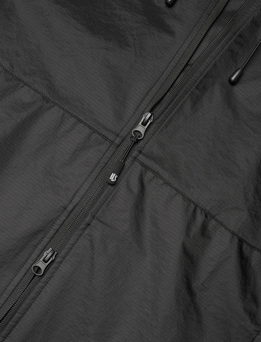 BLS Hafnia - Alpha Windbreaker - friluftsjackor - black - 4