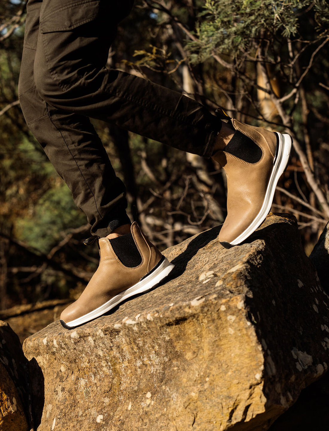 Chelsea hot sale boots taupe