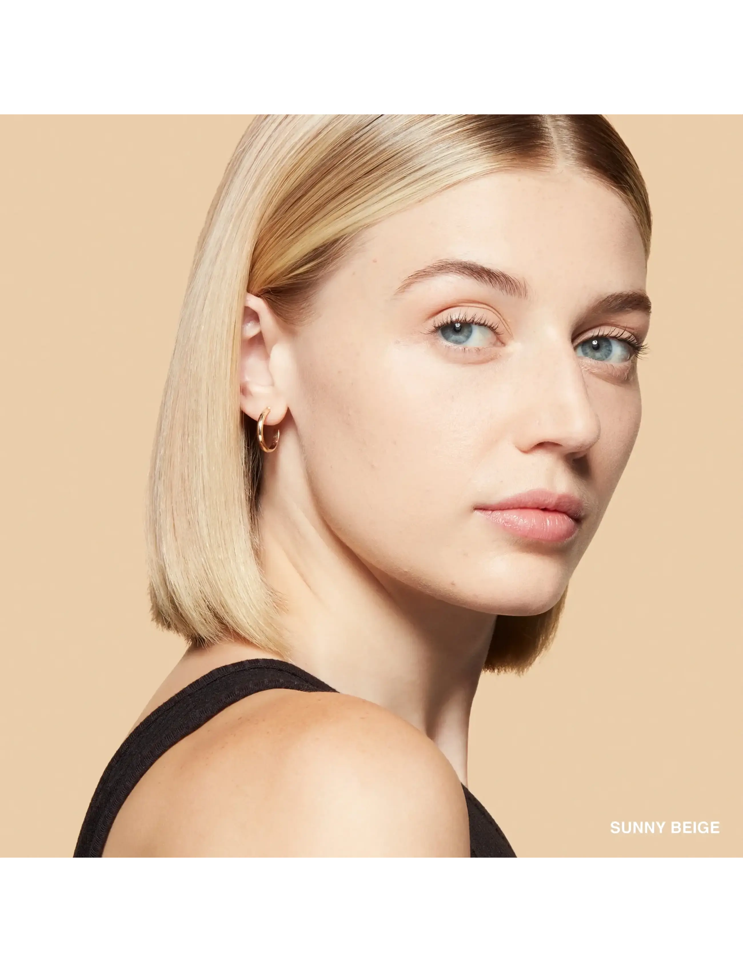 Bobbi Brown - Sheer Finish Pressed Powder - smink - sunny beige - 4