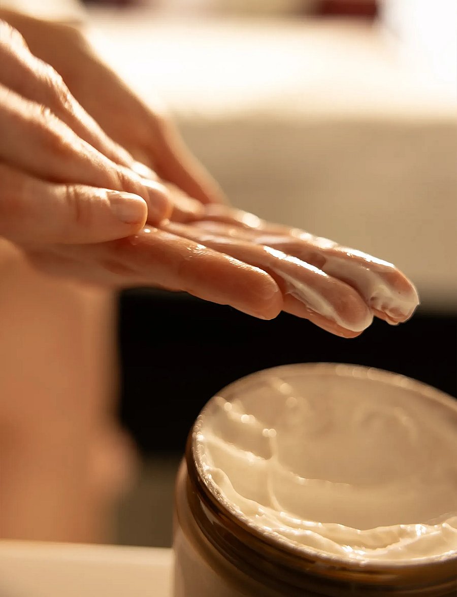 BODIQ - SCIENCE OF RENOVATION Perfecting Night Body Cream - clear - 2