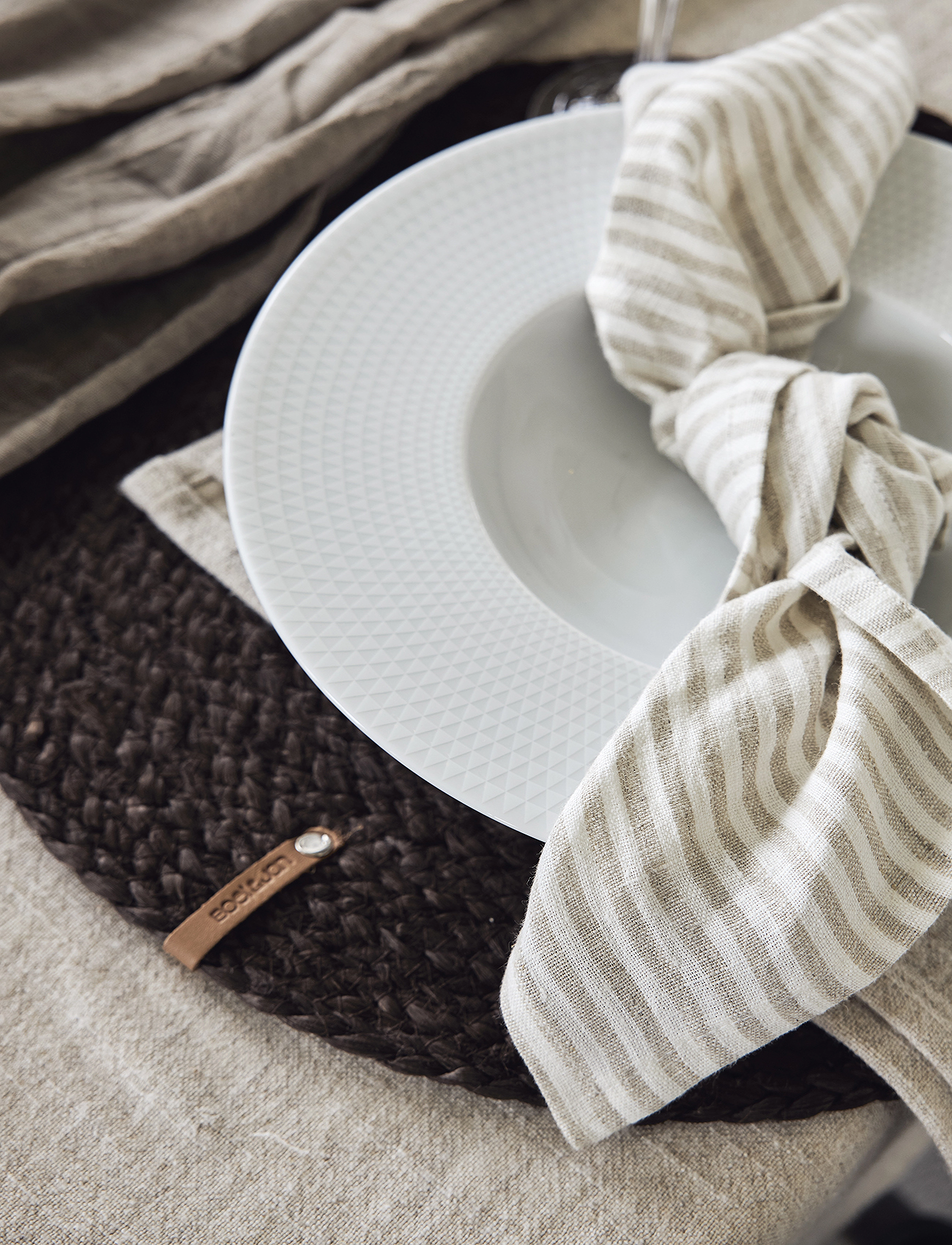 Boel & Jan Placemat Merida, Ø 38 cm, Kitchen Textiles, Schwarz - Placemats, Homeware