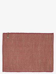 Boel & Jan - Placemat - lowest prices - red - 0