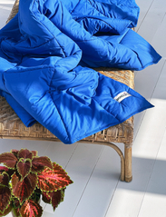 Bongusta - Puffy blanket - blankets & throws - dazzling blue - 2