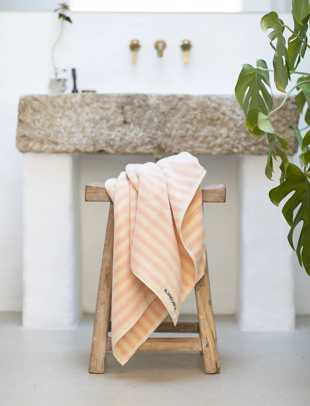 Bongusta - Naram Hand Towel - handdukar - tropical & creme - 2