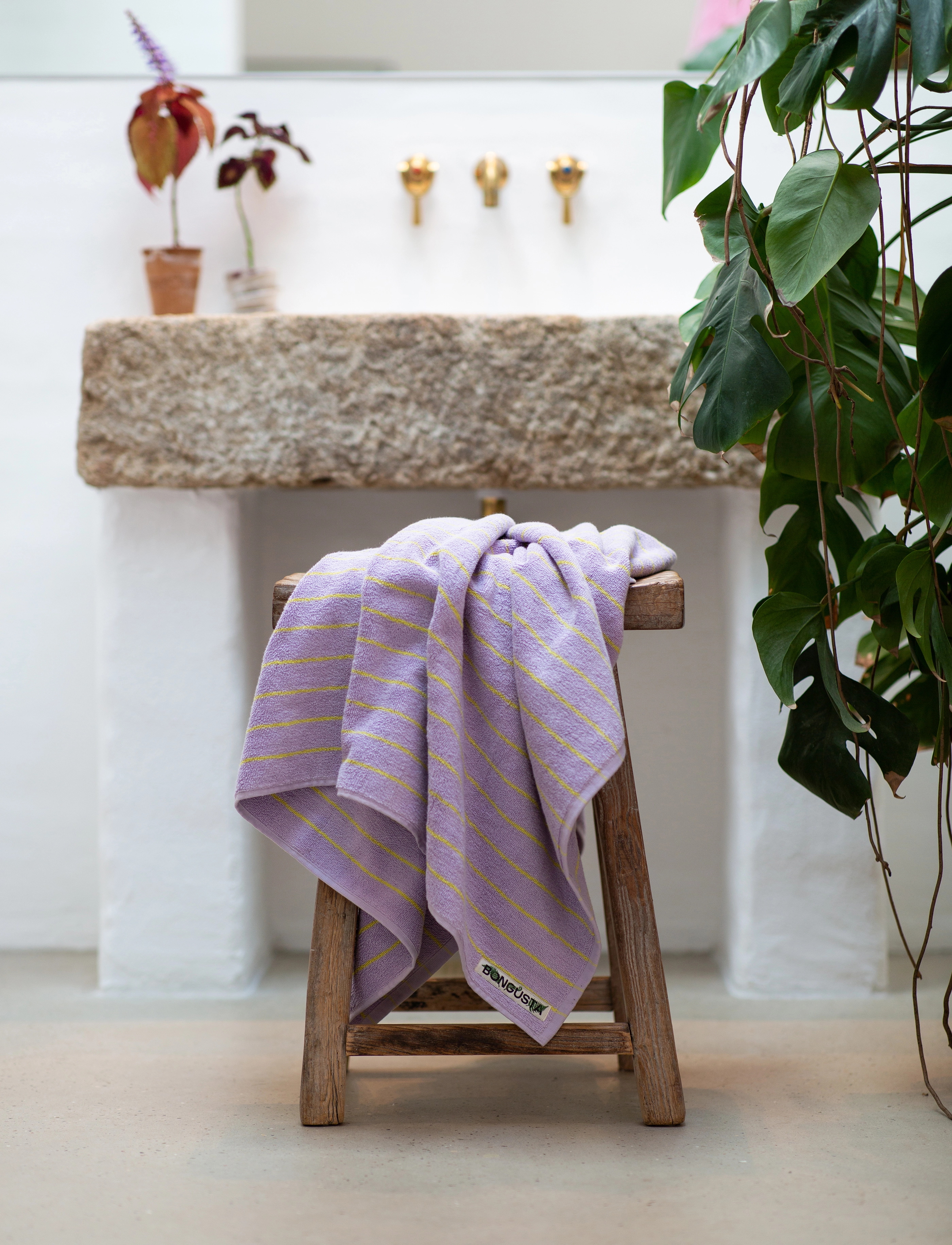 Bongusta Naram Bath Towels, 140X70 cm, Towels & Lila - Homeware