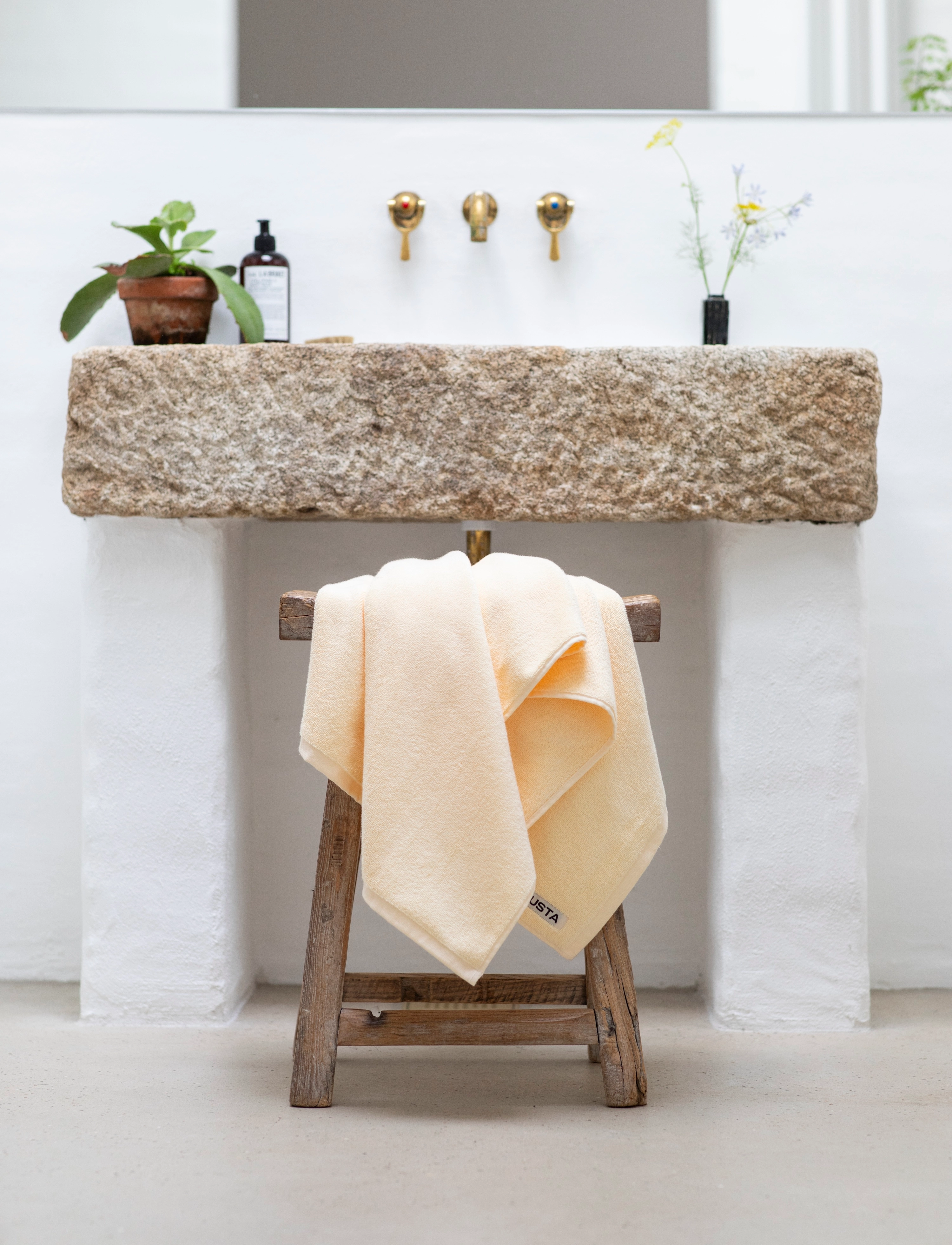 Bongusta Naram Bath Towels, 140X70 cm, Towels & Beige - Homeware