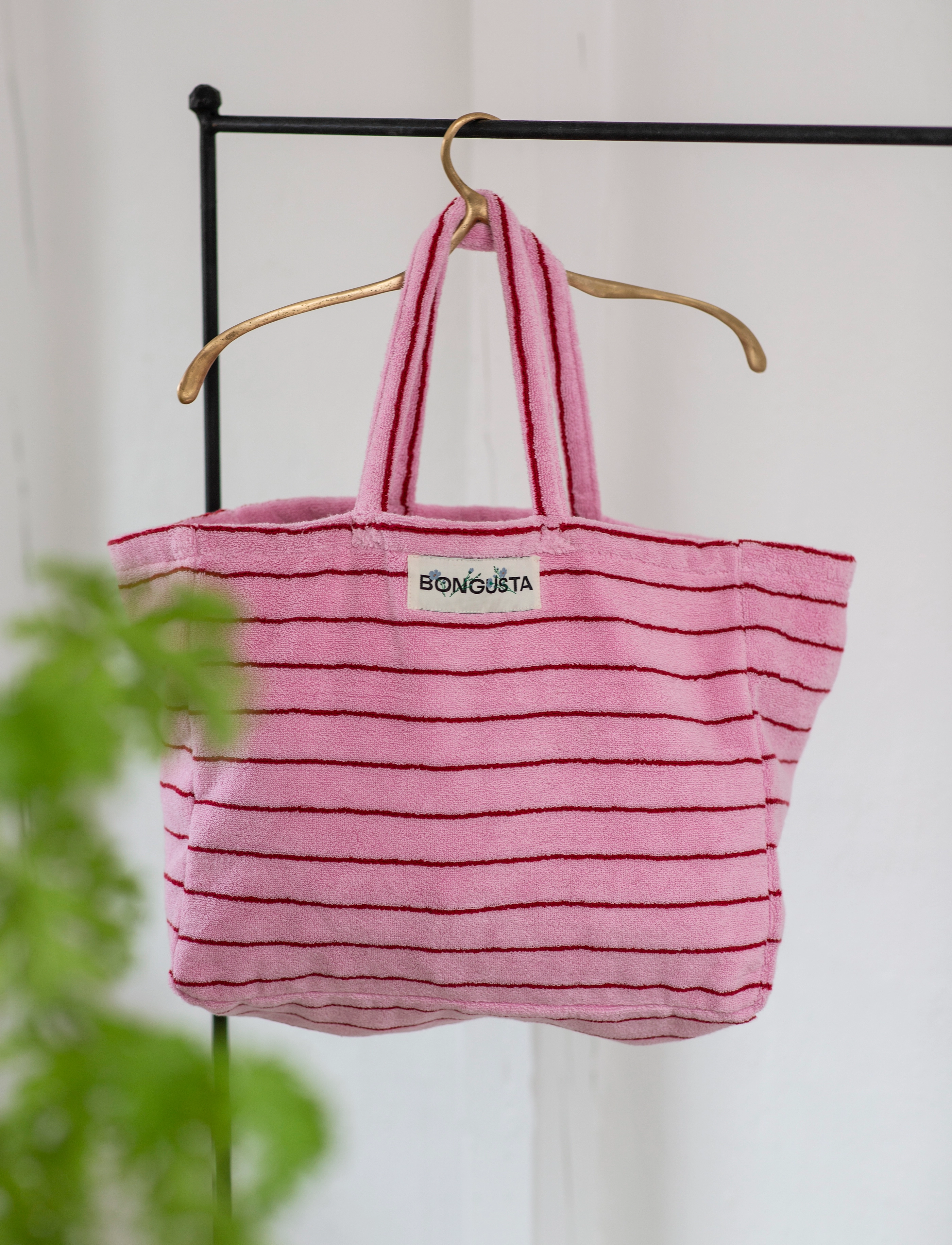 Bongusta - Naram Weekend Bag - tote bags - baby pink and ski patrol red - 1