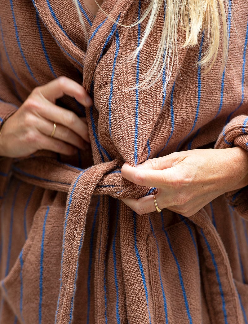 Bongusta - Naram Bathrobe - camel & ultramarine - alltags-style - camel & ultramarine - 3