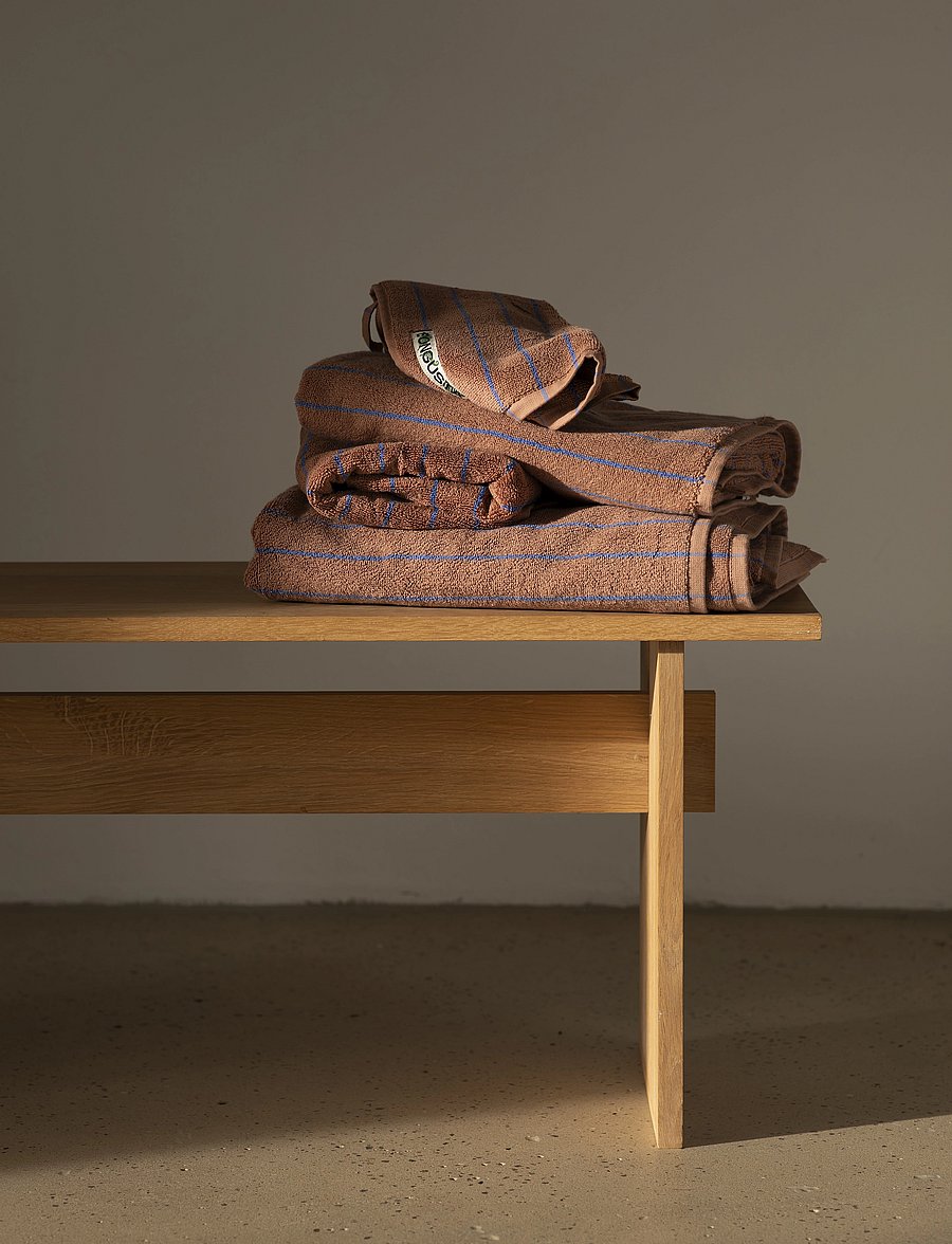 Bongusta - Naram Bath Sheets - saunalinad - camel and ultramarine blue - 4