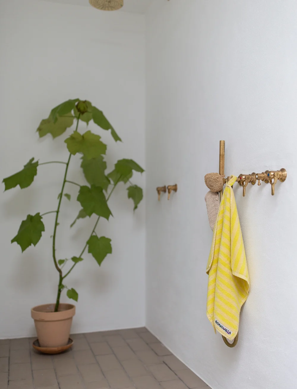 Bongusta - Naram Bath Sheet - badlakan - pristine & neon yellow - 1