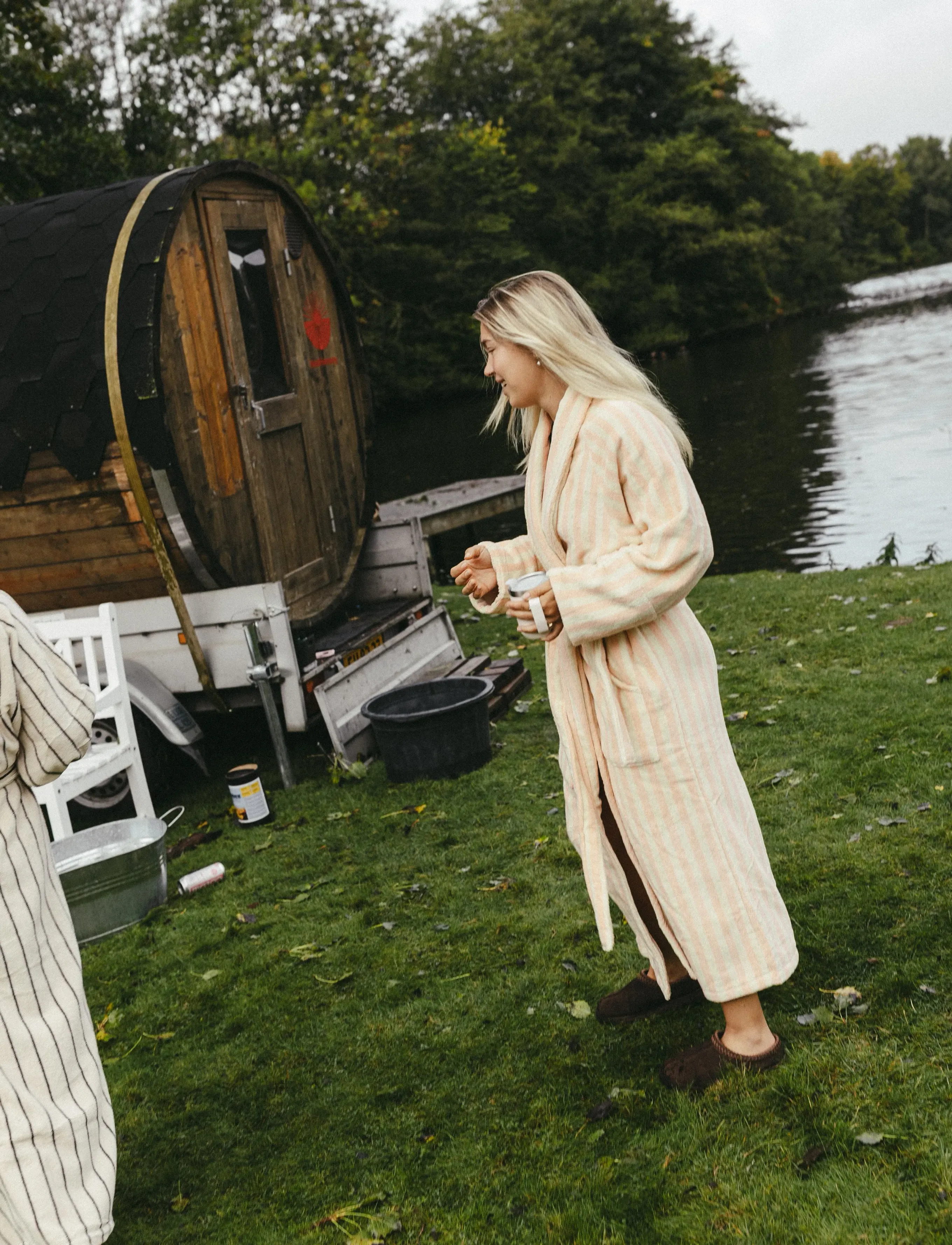 Bongusta Naram Bathrobe Tropical & Creme, L/XL 138 cm, Bathroom Textiles, Koralle - Robes, Frauen