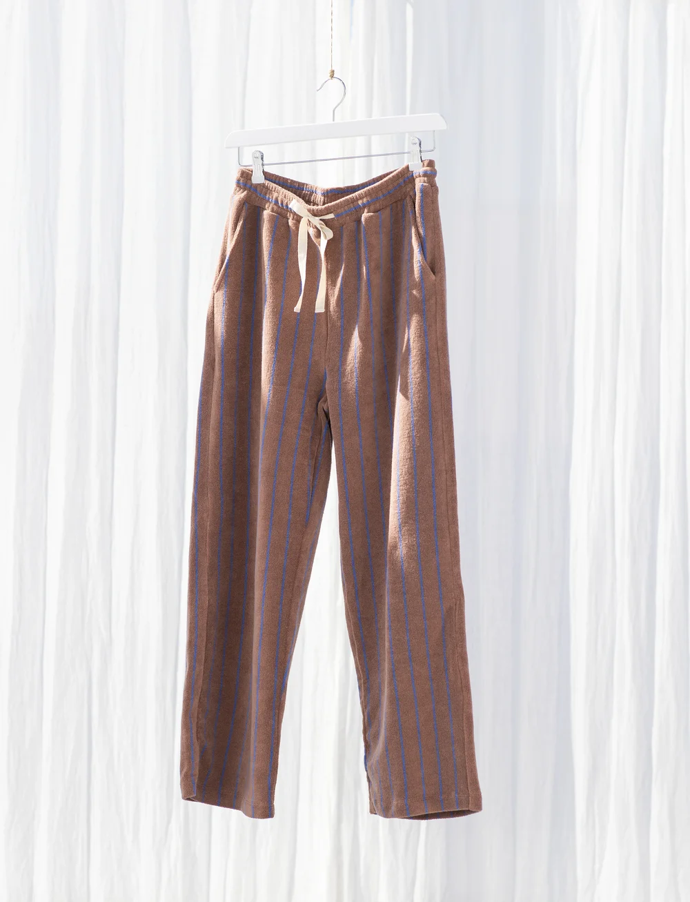 Bongusta - Naram Pants - pyjamasbyxor - camel & ultramarine - 2