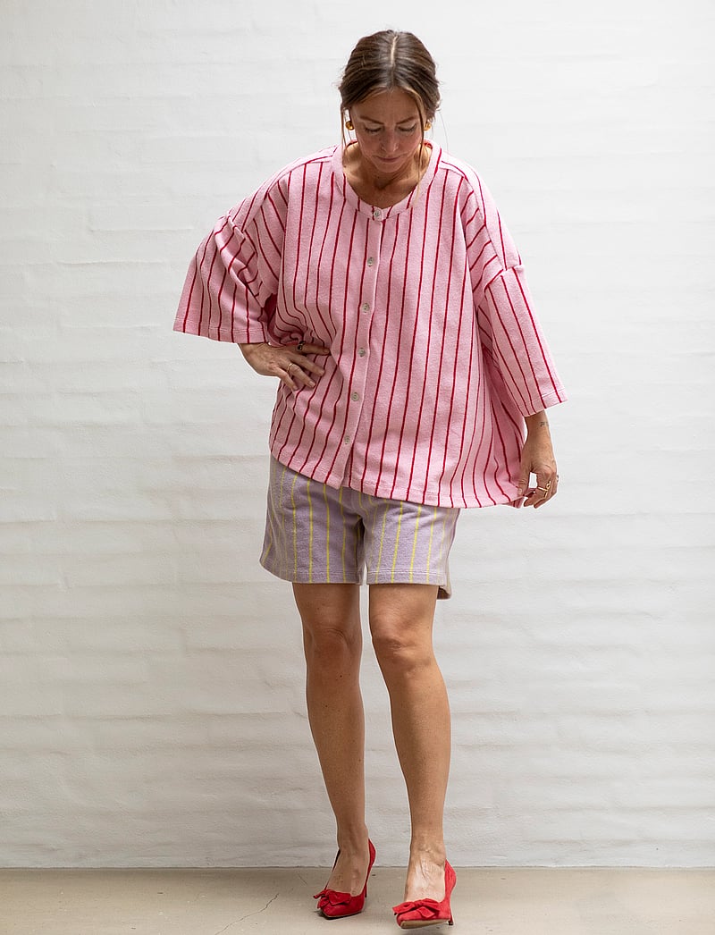 Bongusta - Naram Oversized Shirt - overshirts - baby pink & ski patrol - 0