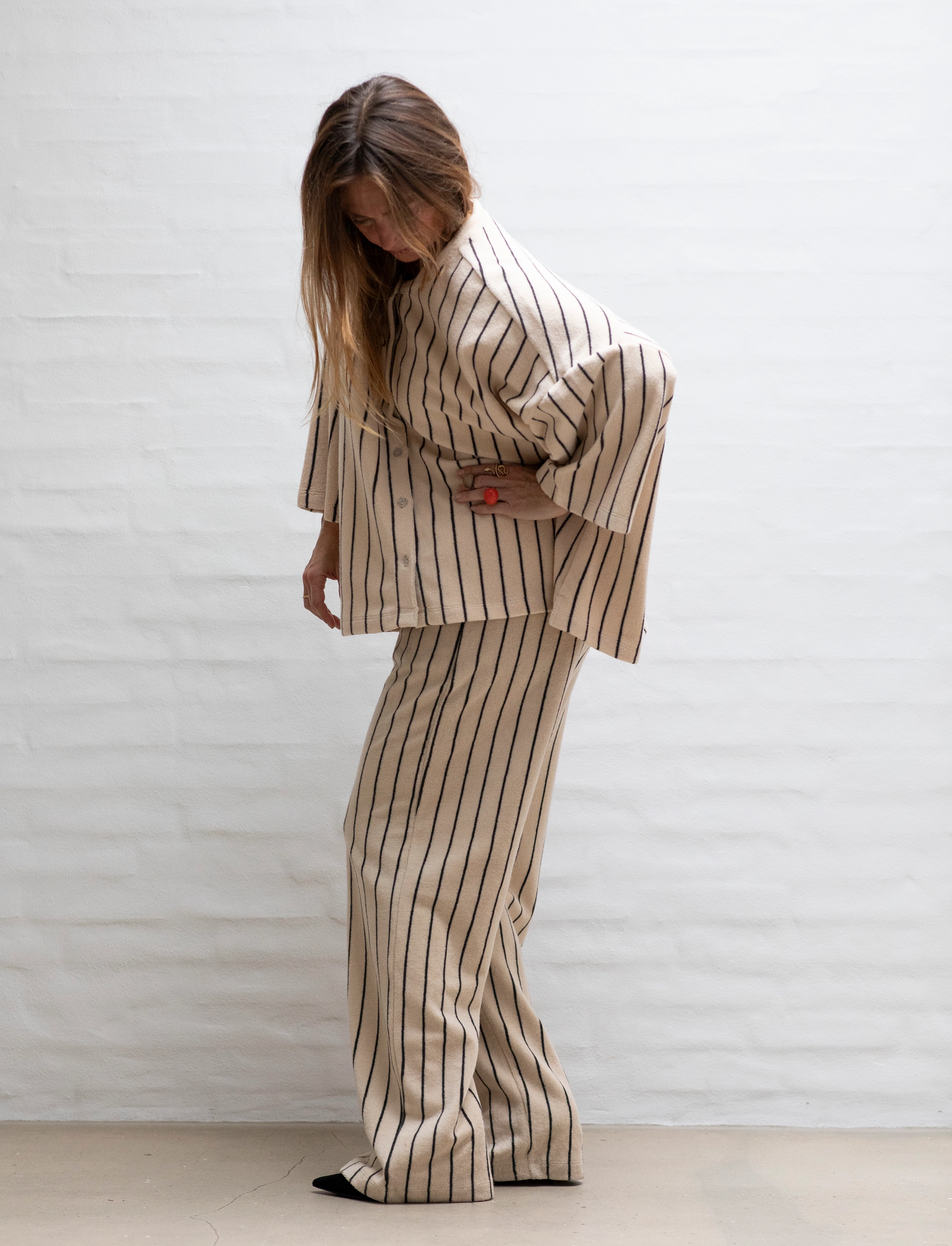 Bongusta - Naram Oversized Shirt - overshirts - creme & ink - 2
