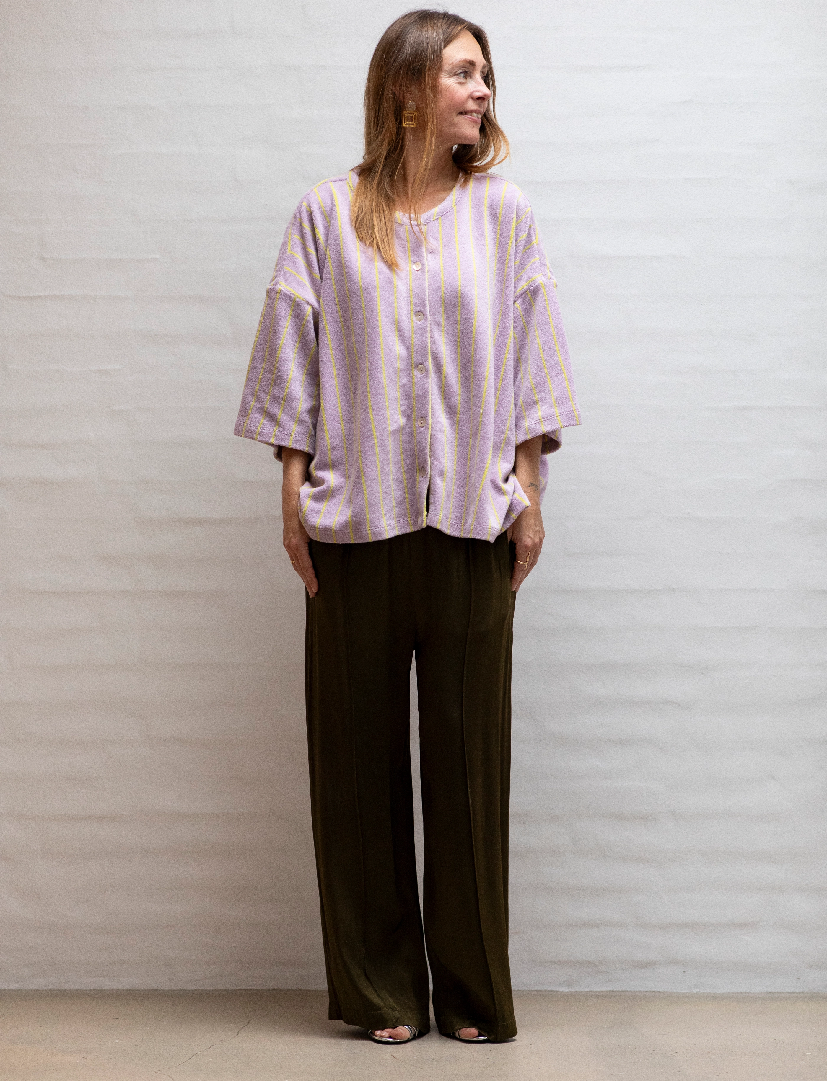 Bongusta - Naram Oversized Shirt - overshirts - lilac & neon yellow - 2