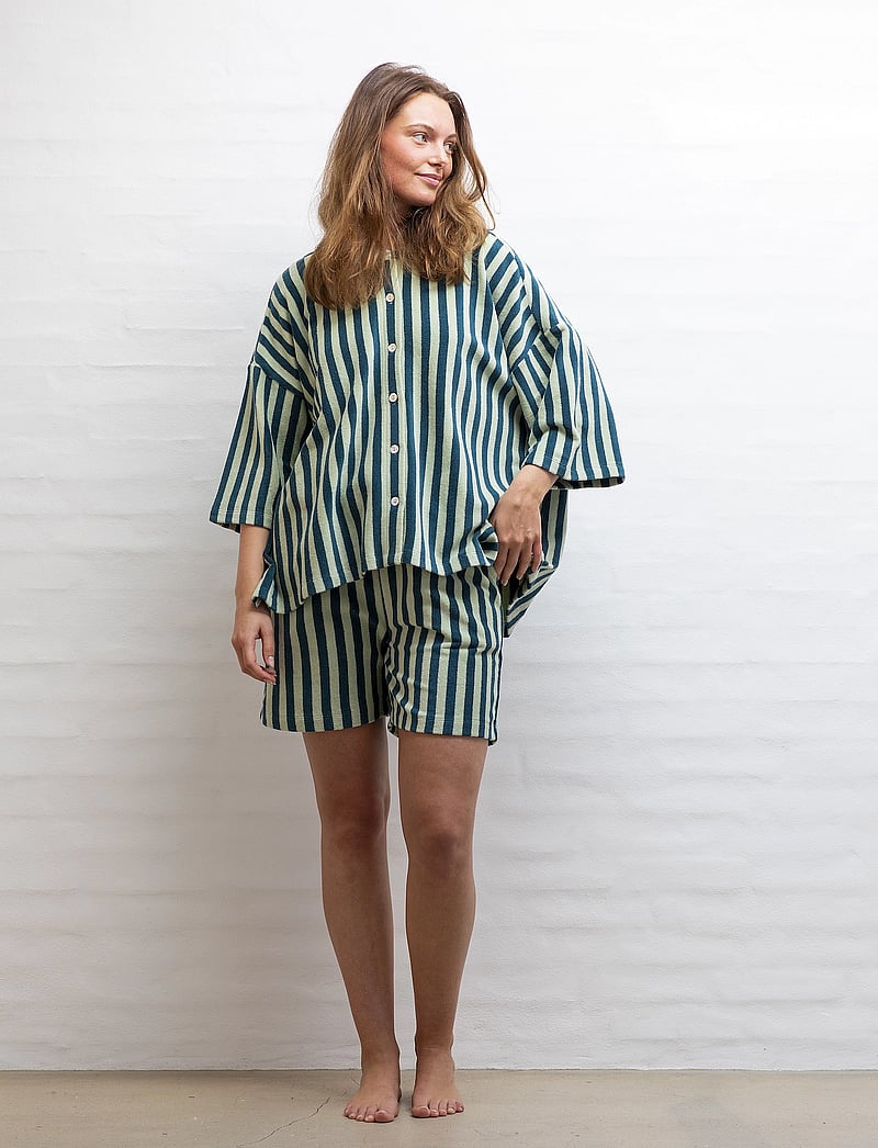 Bongusta - Naram Oversized Shirt - overshirts - sea foam & deep teal - 0