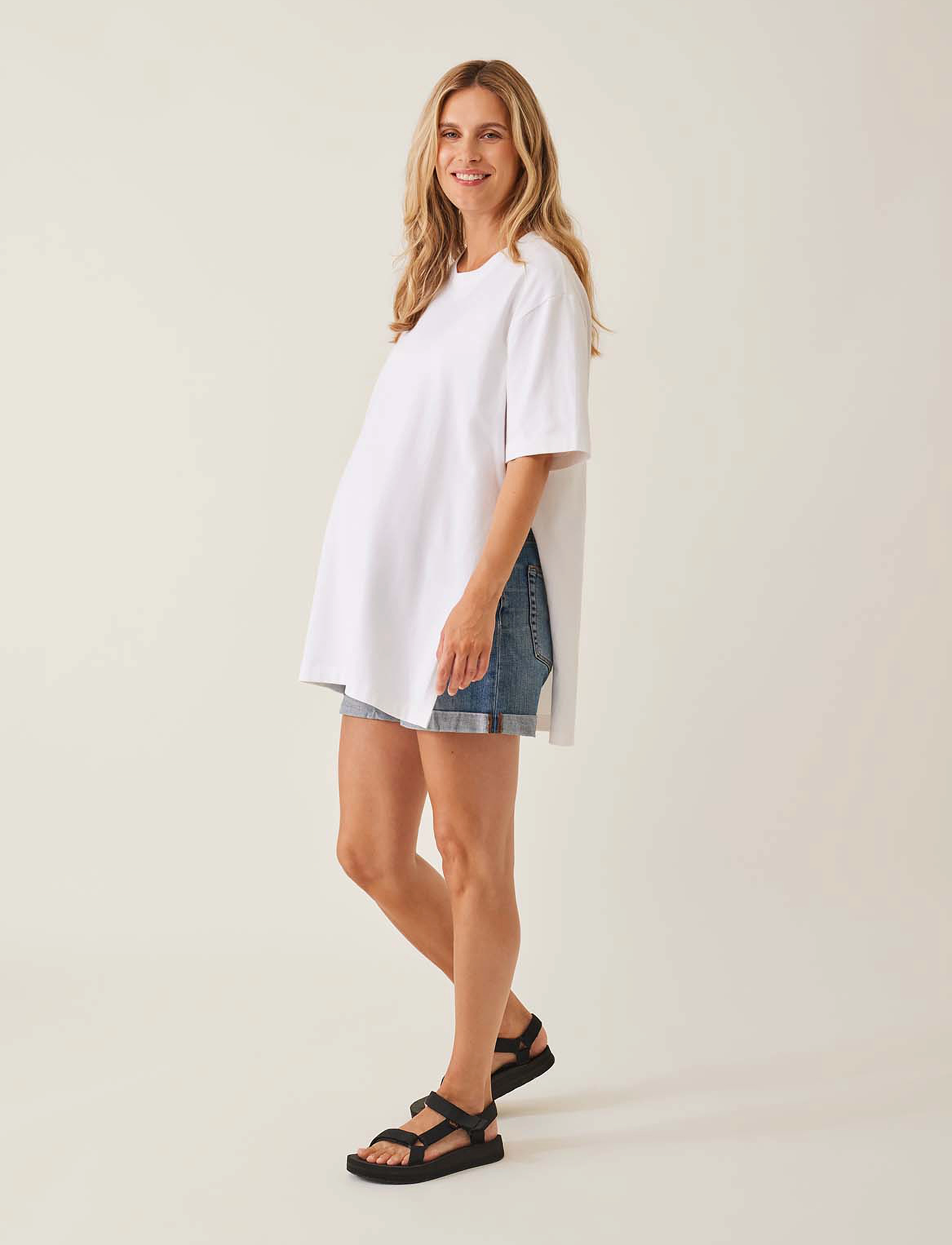 Boob - The Shirt Oversized With Slit - hauts - white - 4