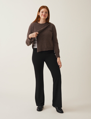Boob - Wool crewneck sweater - megzti drabužiai - brown grey melange - 5