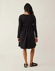Boob - Effortless n. dress - midi kjoler - black - 4