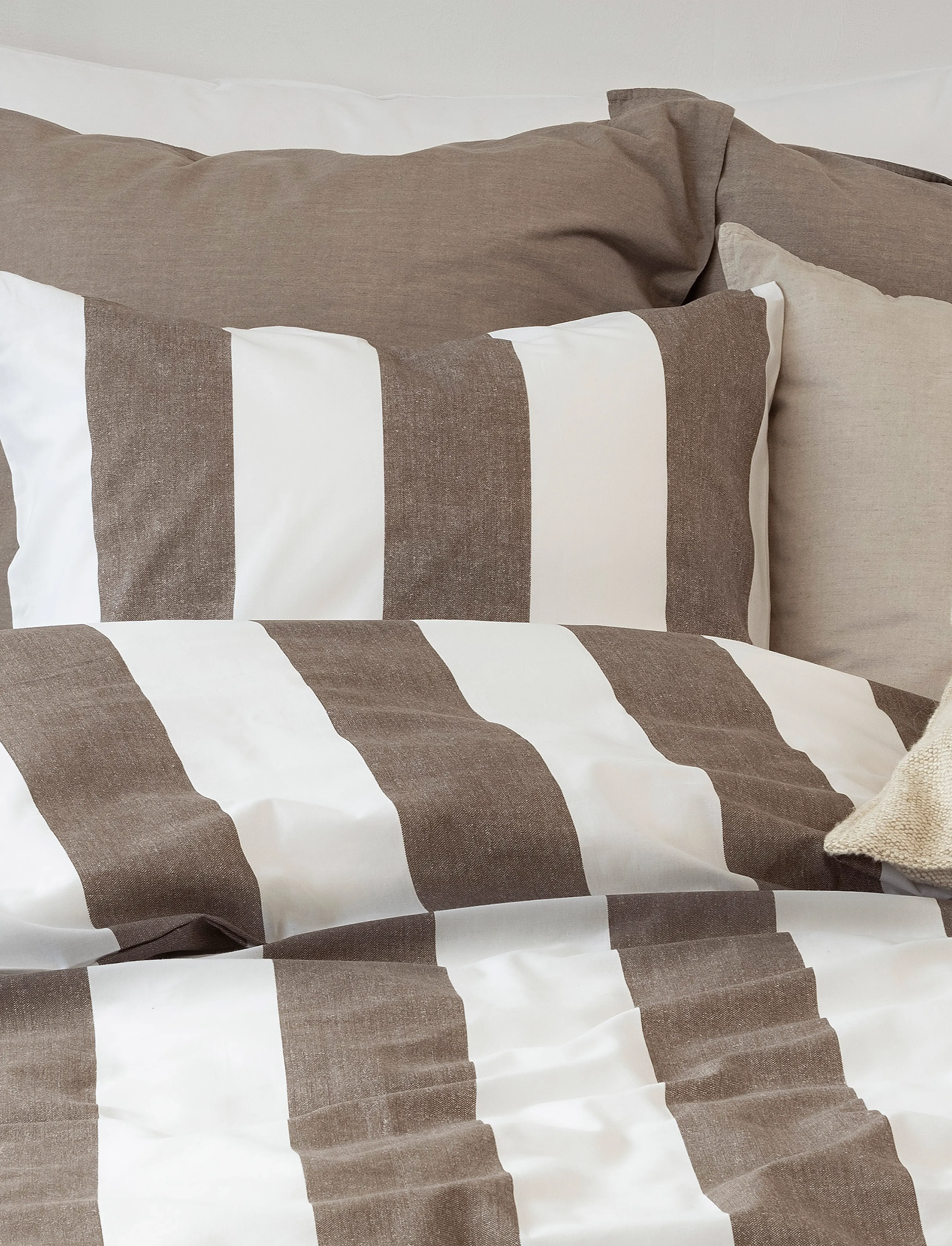 Borganäs of Sweden - Duvet cover set Block Stripe Grey - bed sets - brown - 3