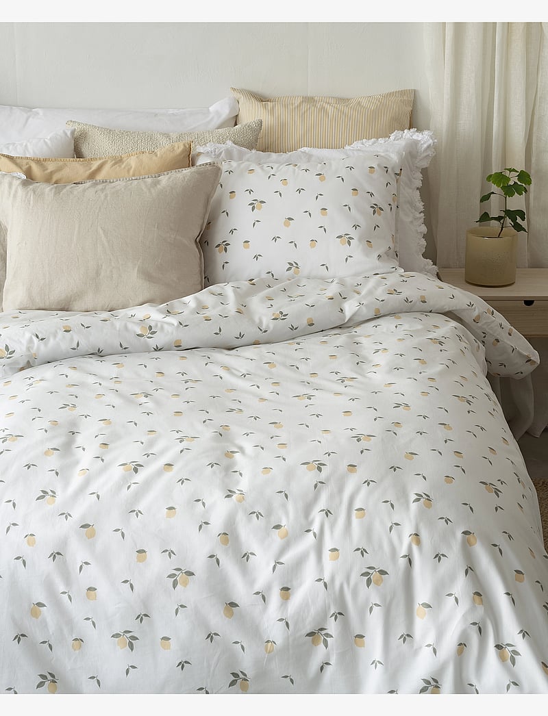 Borganäs of Sweden - Duvet cover set Lemons Yellow - bed sets - yellow - 1