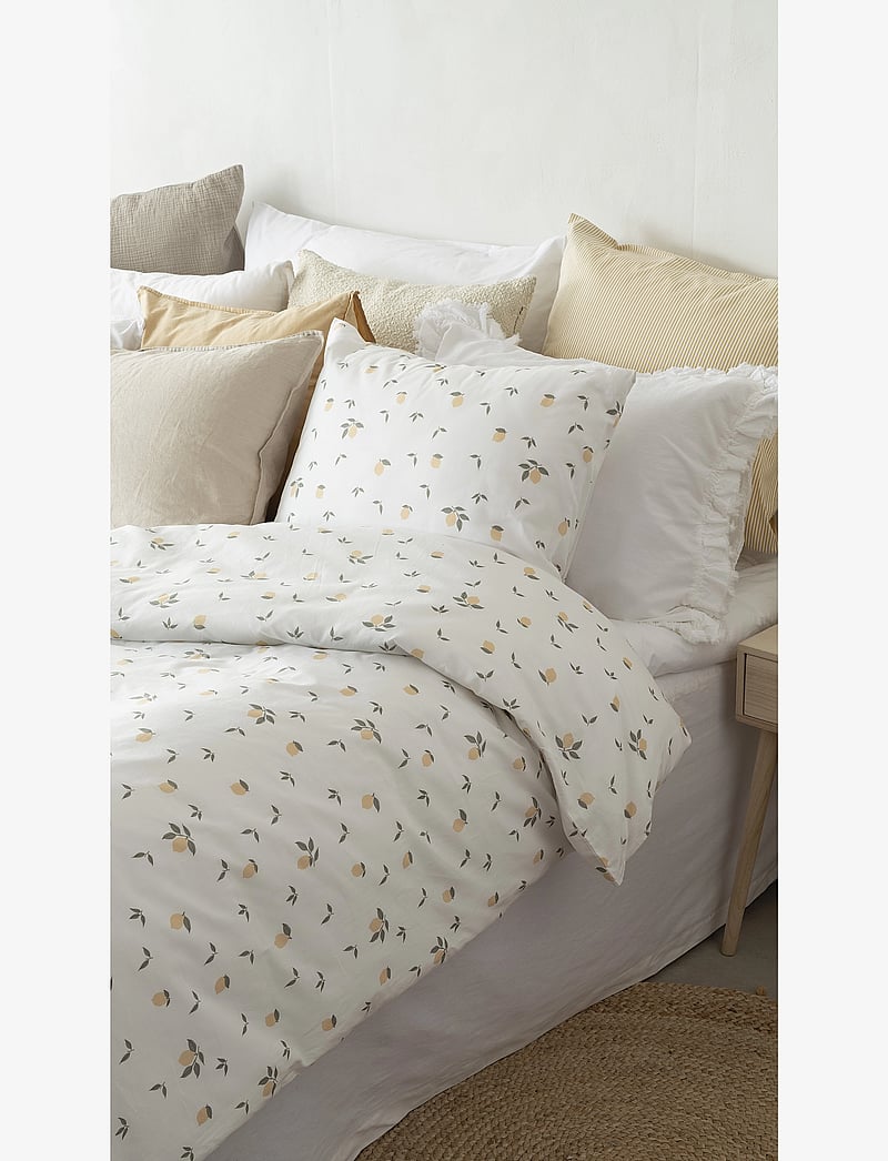 Borganäs of Sweden - Duvet cover set Lemons Yellow - bed sets - yellow - 2