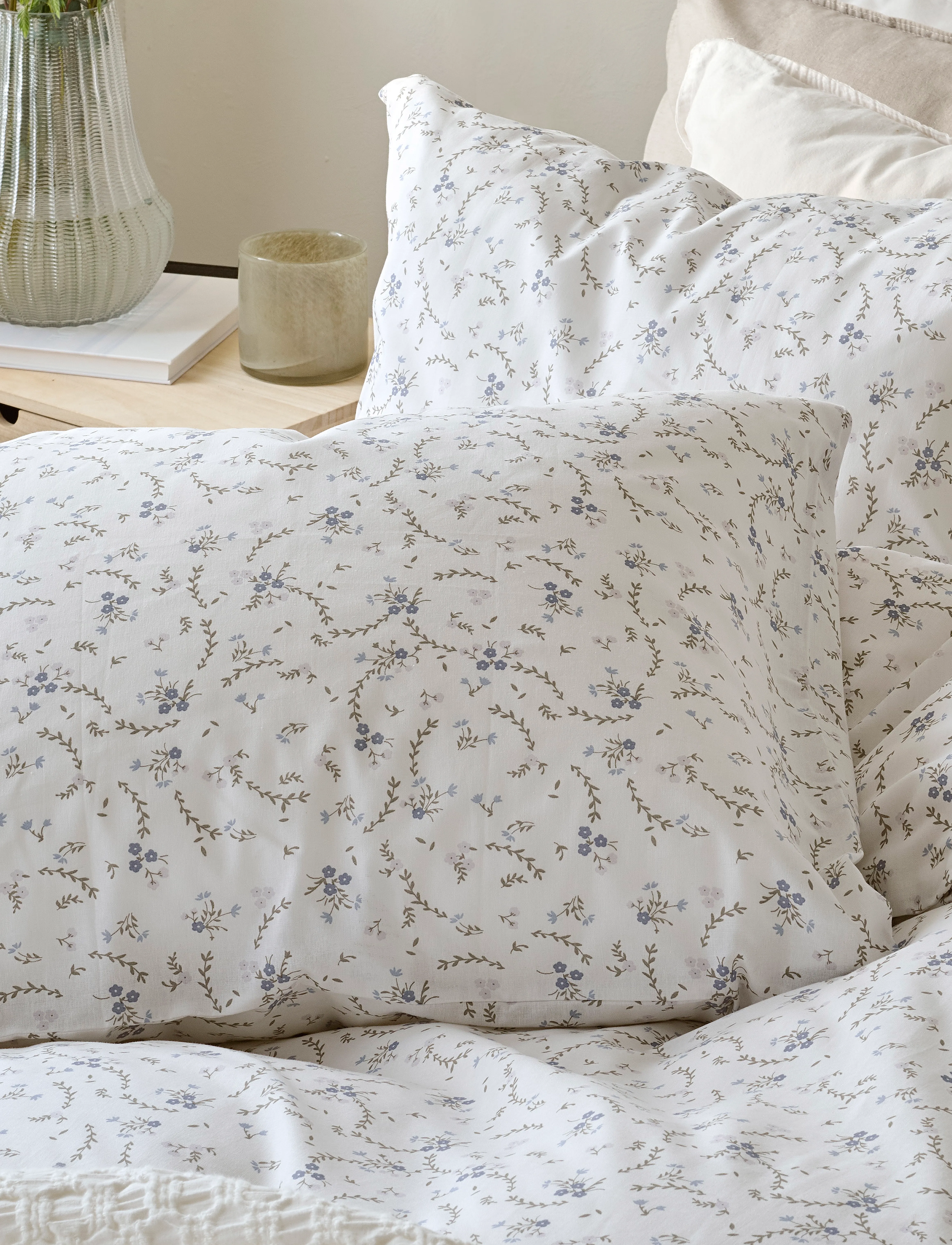 Borganäs of Sweden - Duvet cover set Vilja Yellow - bed sets - blue - 3