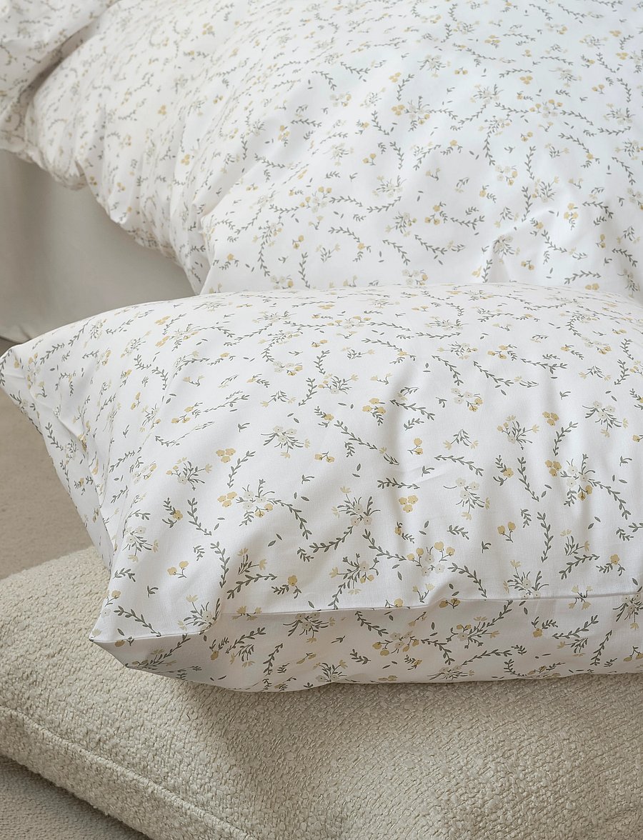 Borganäs of Sweden - Duvet cover set Vilja Yellow - bed sets - yellow - 3