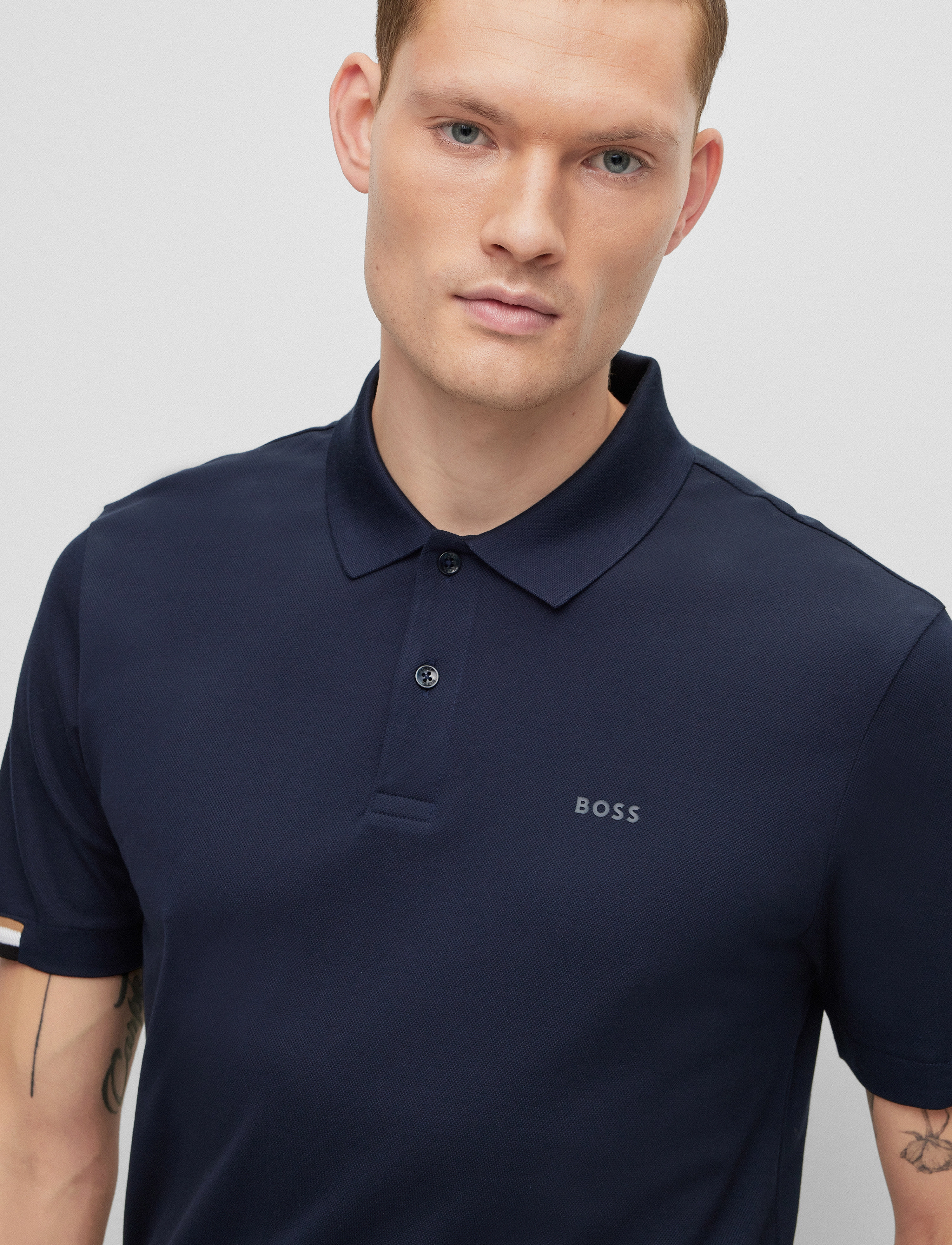 T-shirt 'Parlay 147' beige / mörkblå 8