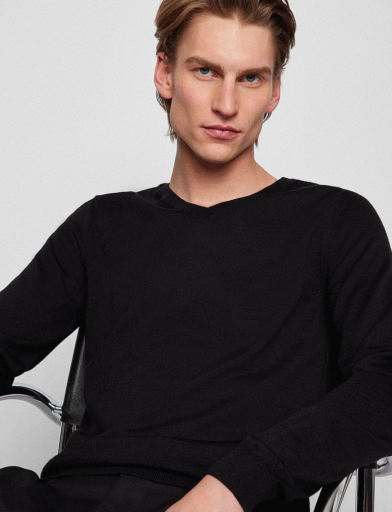 BOSS - Melba-P - v-ringat - black - 3