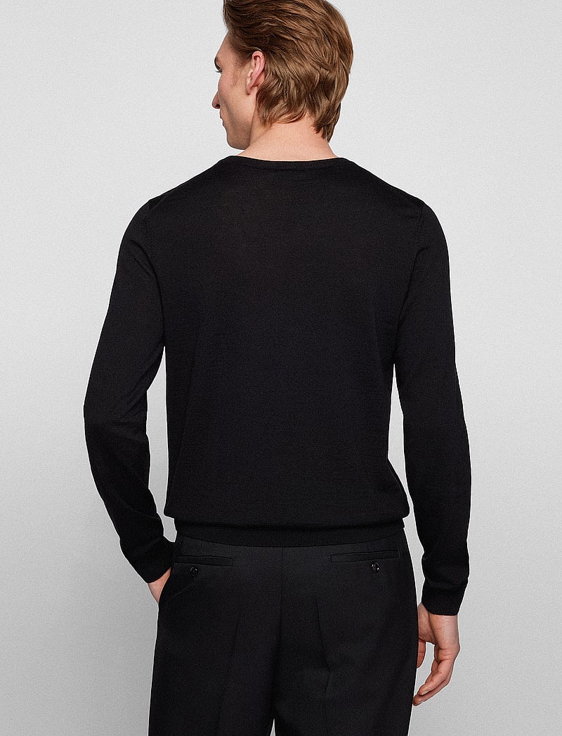 BOSS - Melba-P - v-ringat - black - 4