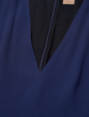 BOSS - Dawinga - odzież imprezowa w cenach outletowych - dark blue - 2