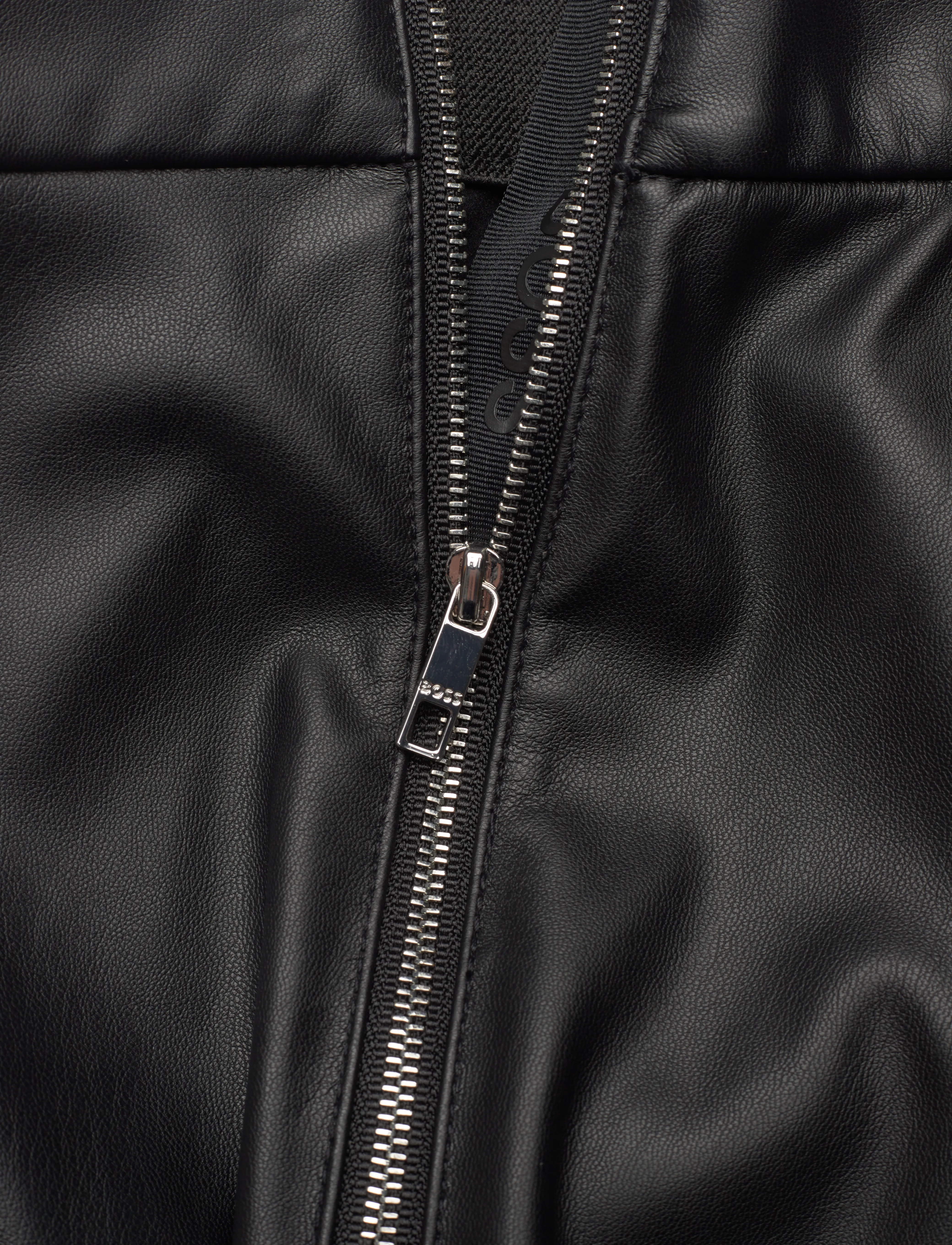 BOSS - C_Taslimah - black - 2