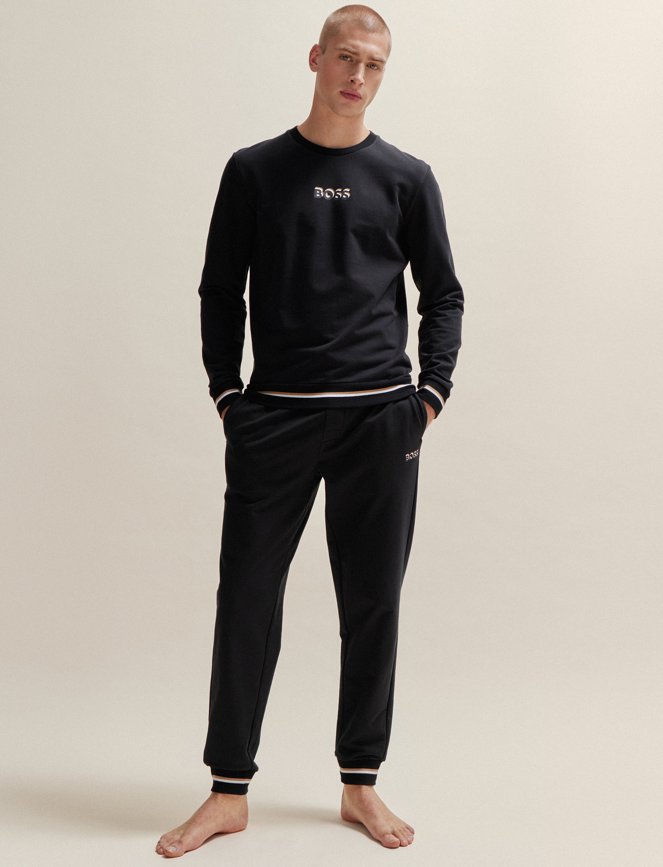 BOSS - Iconic Pants - spodnie dresowe - black - 1