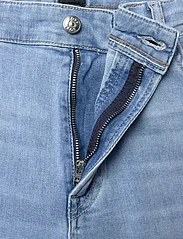 BOSS - Re.Maine - regular piegriezuma džinsa bikses - light/pastel blue - 3