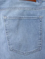 BOSS - Re.Maine - regular piegriezuma džinsa bikses - light/pastel blue - 4