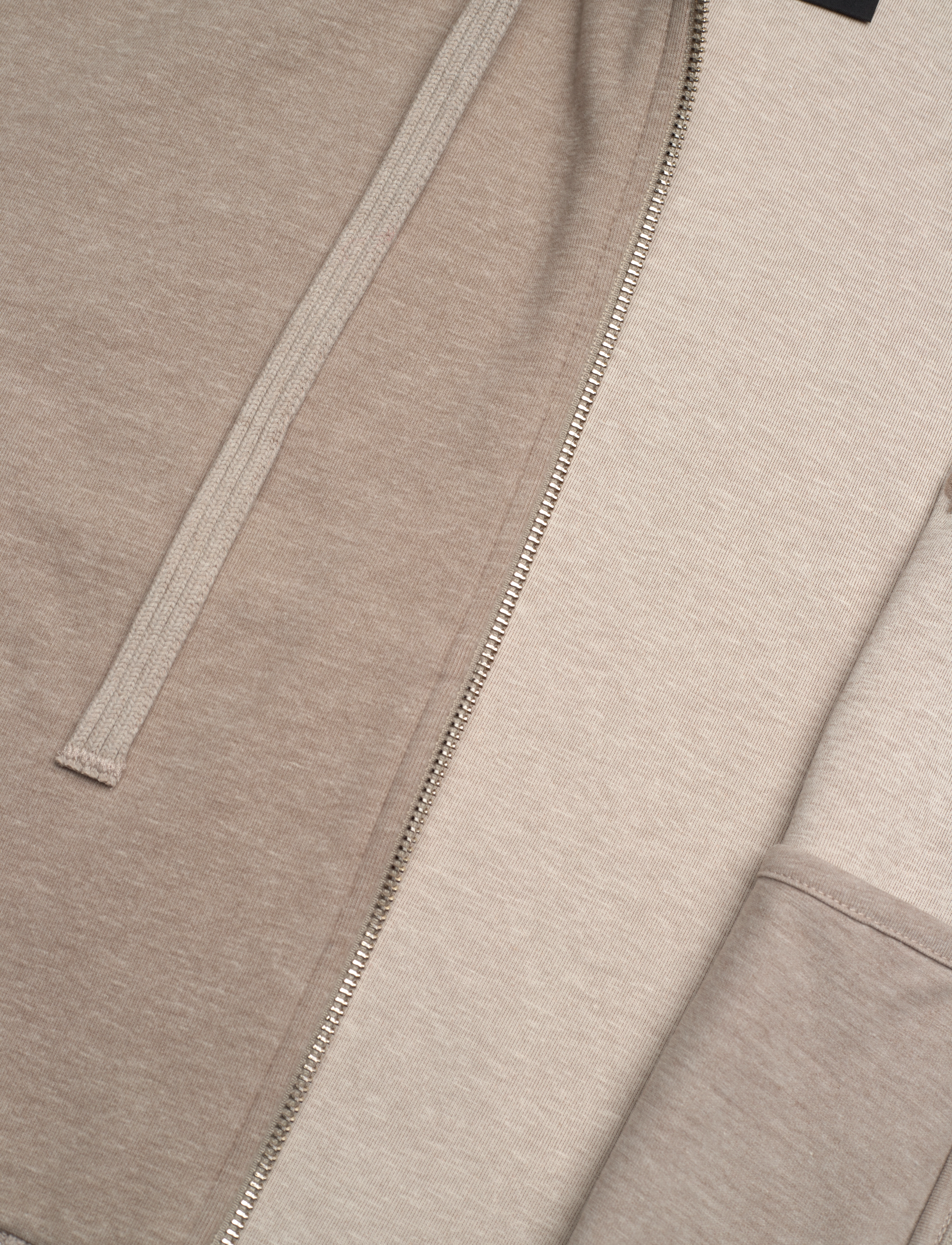 BOSS - Eburr - open grey - 4