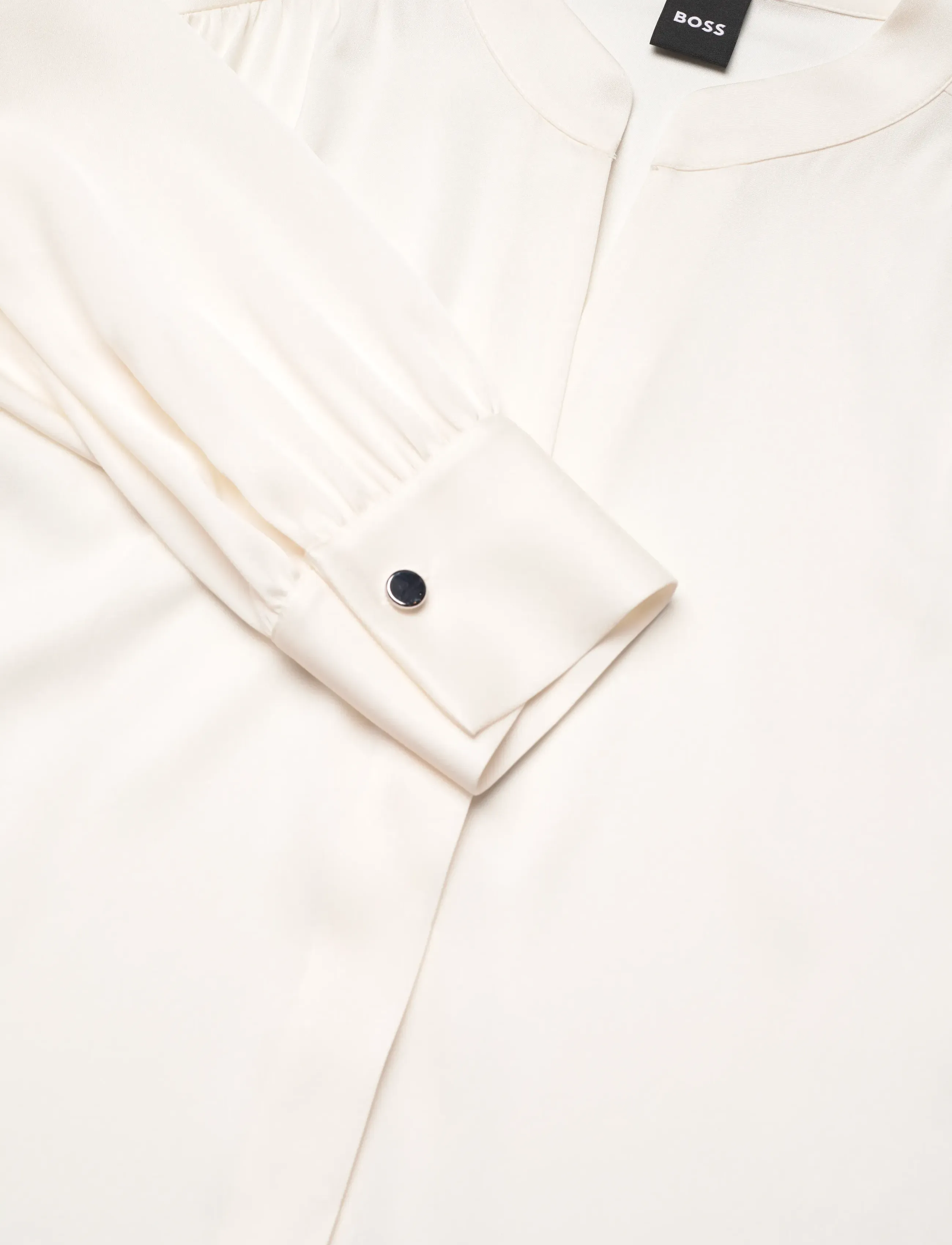 BOSS - Banora18 - open white - 2