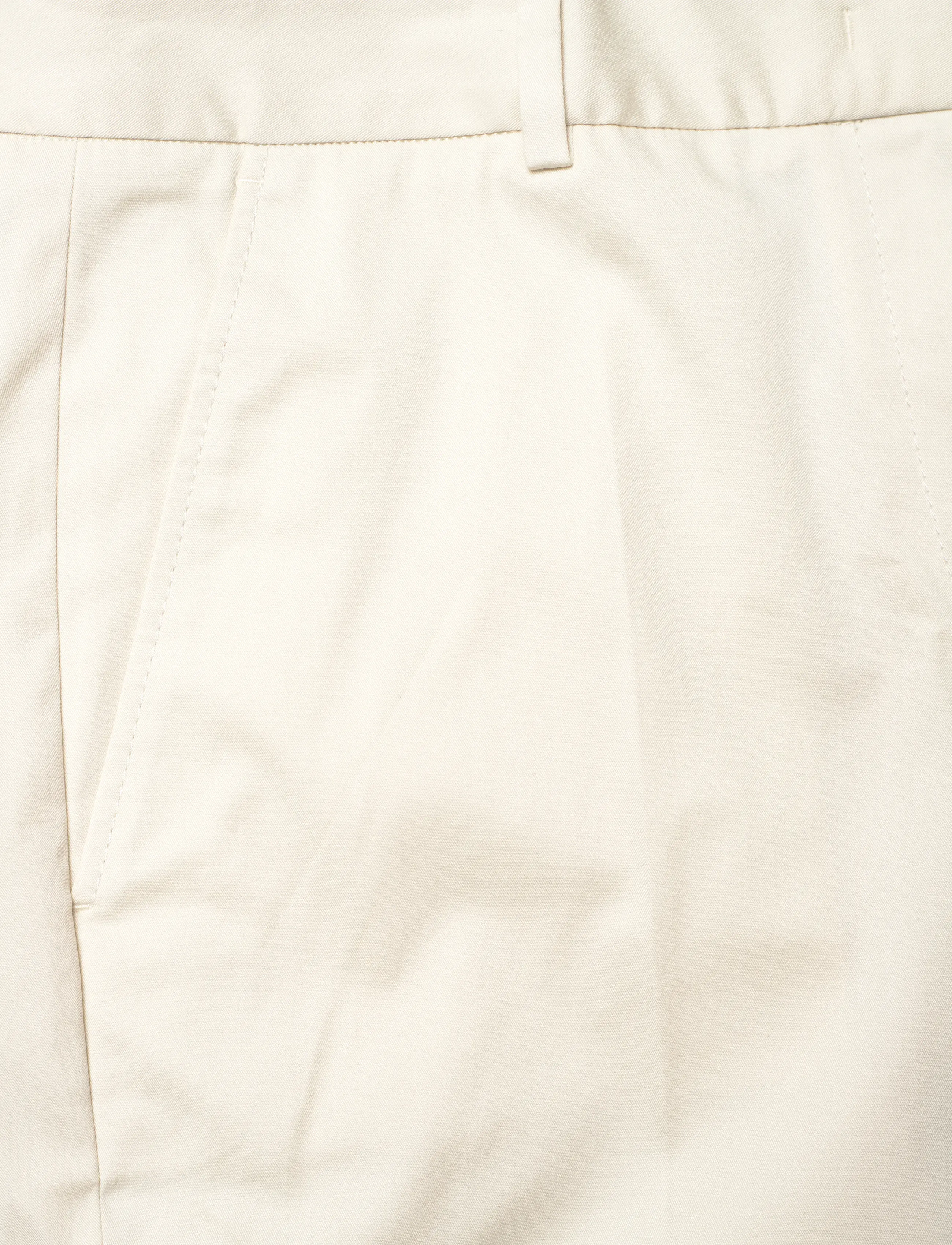 BOSS - Tapria-Crop2 - capribukser - open white - 5