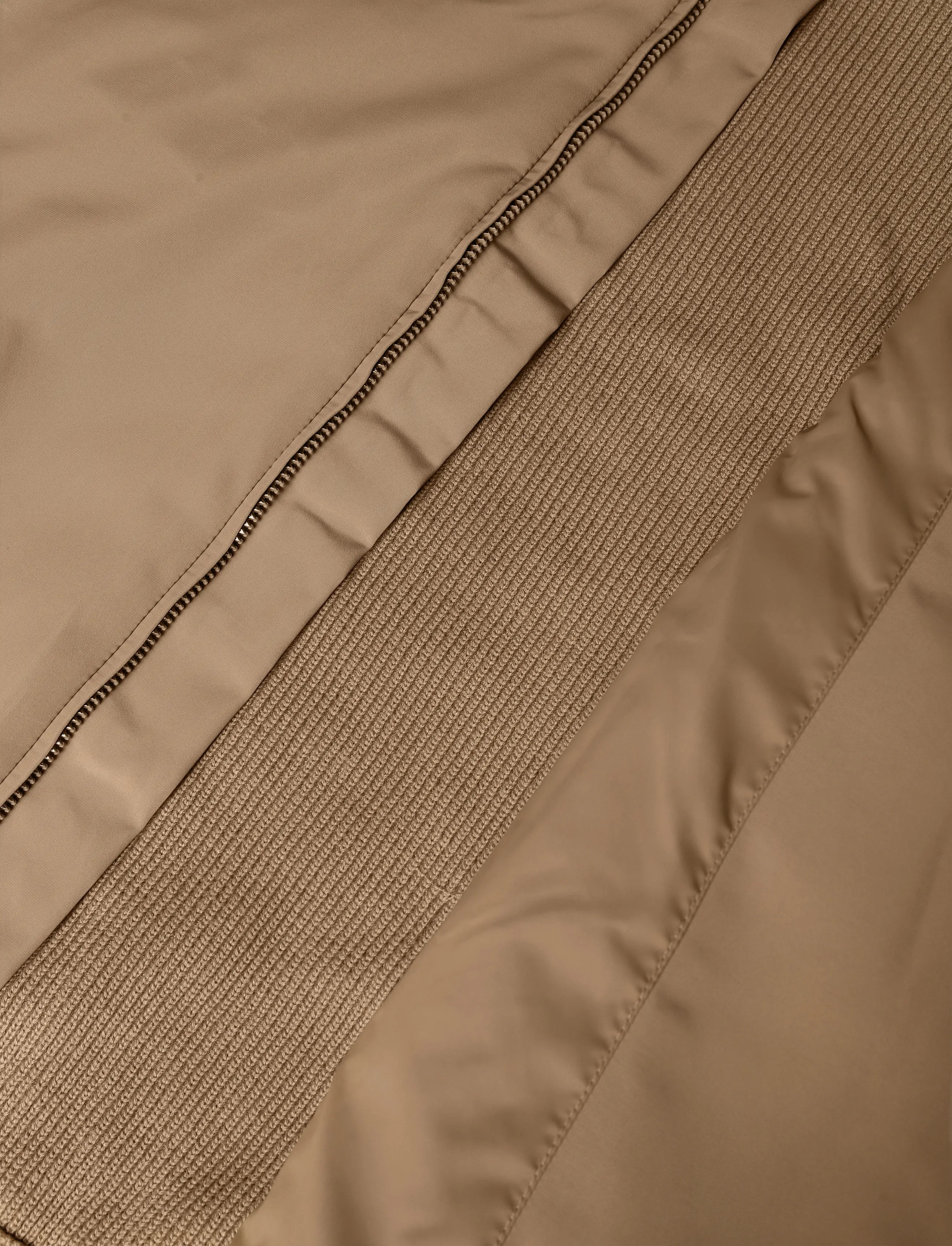 BOSS - C-Ubaio - lendurijakid - dark beige - 4