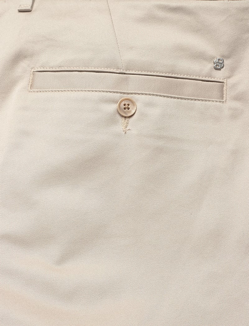 BOSS - C-Kai-DPL-Shorts-L - casual shorts - open beige - 4