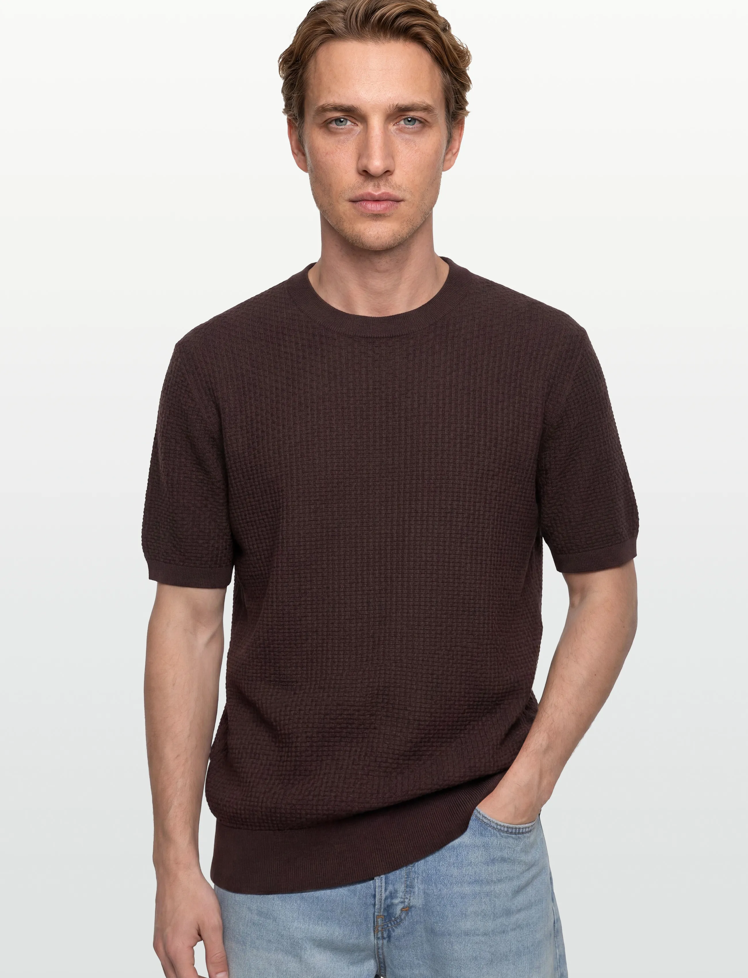 BOSS - H-Nilton - short-sleeved t-shirts - dark brown - 3
