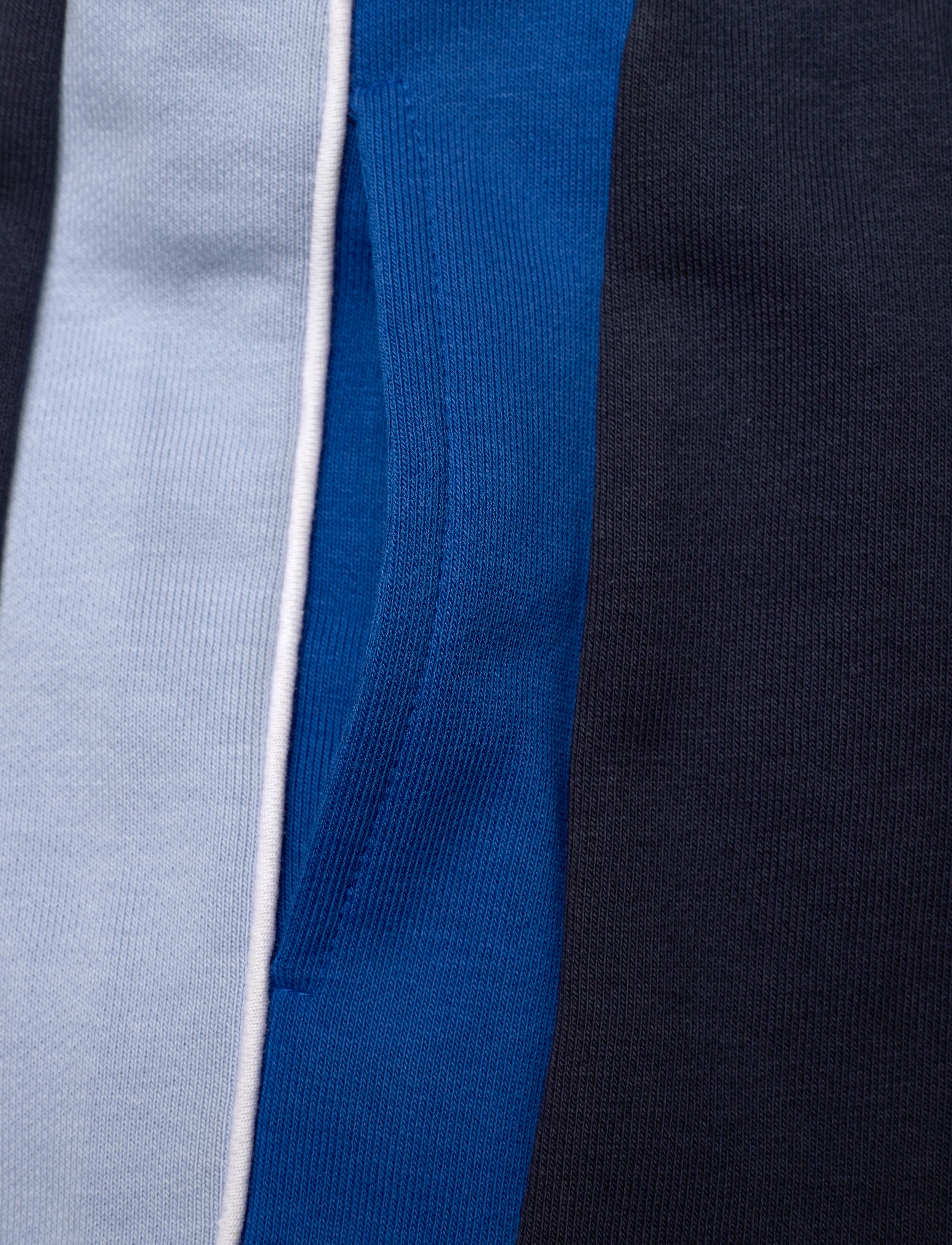 BOSS - BERMUDA SHORTS - navy - 2