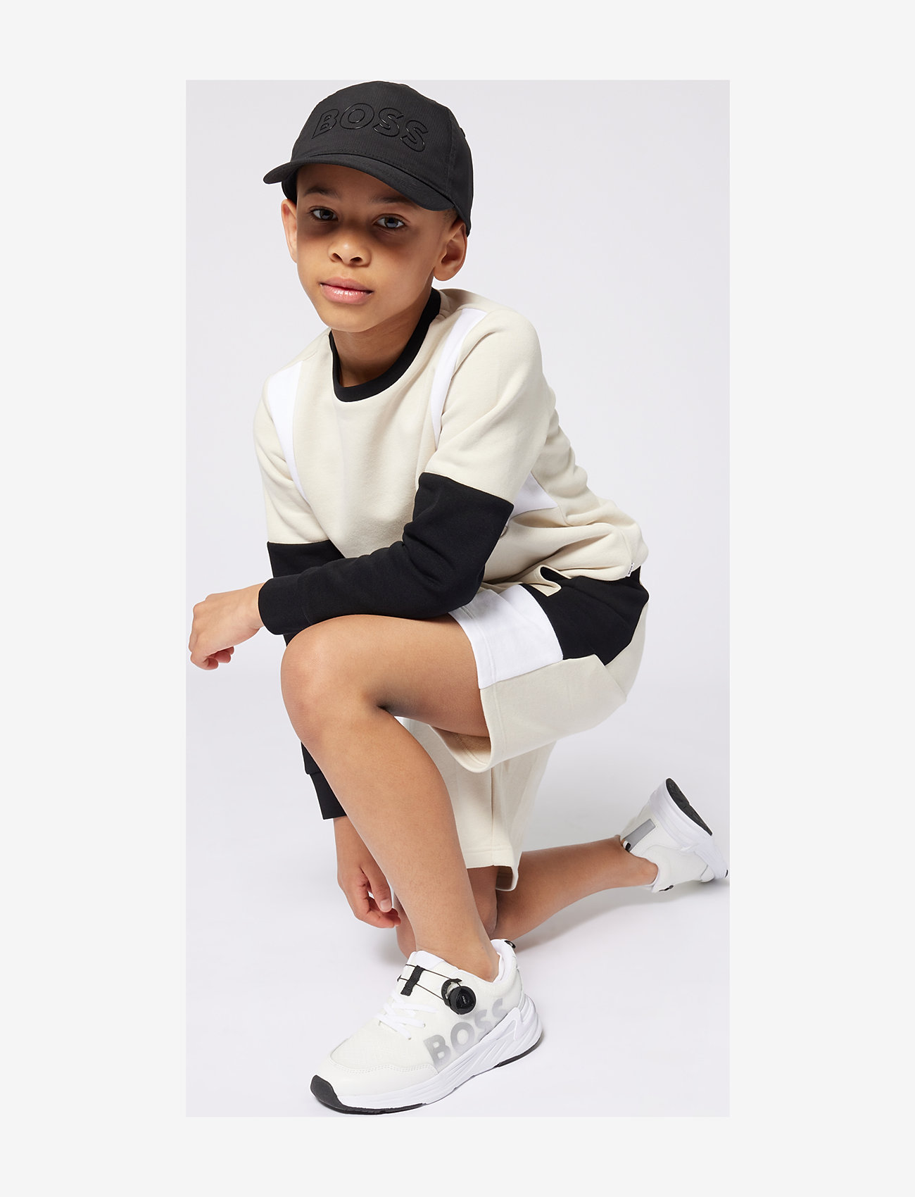 BOSS - BERMUDA SHORTS - lühikesed dressipüksid - sand - 3