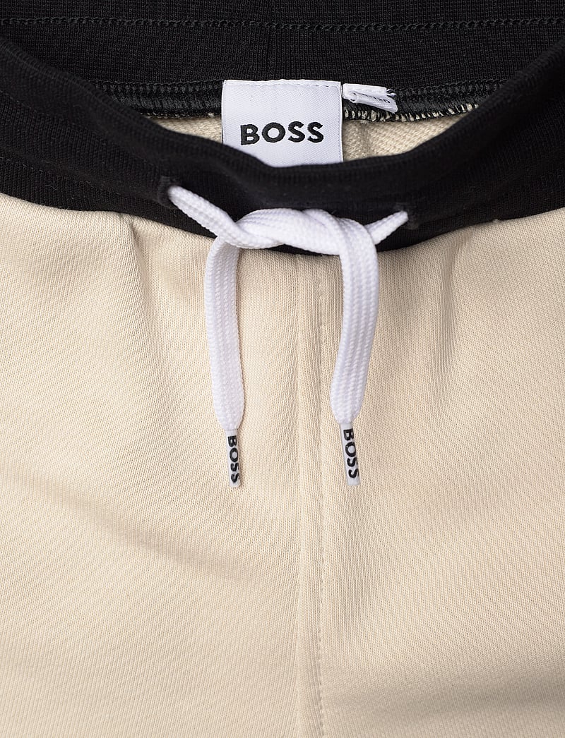 BOSS - BERMUDA SHORTS - lühikesed dressipüksid - sand - 4