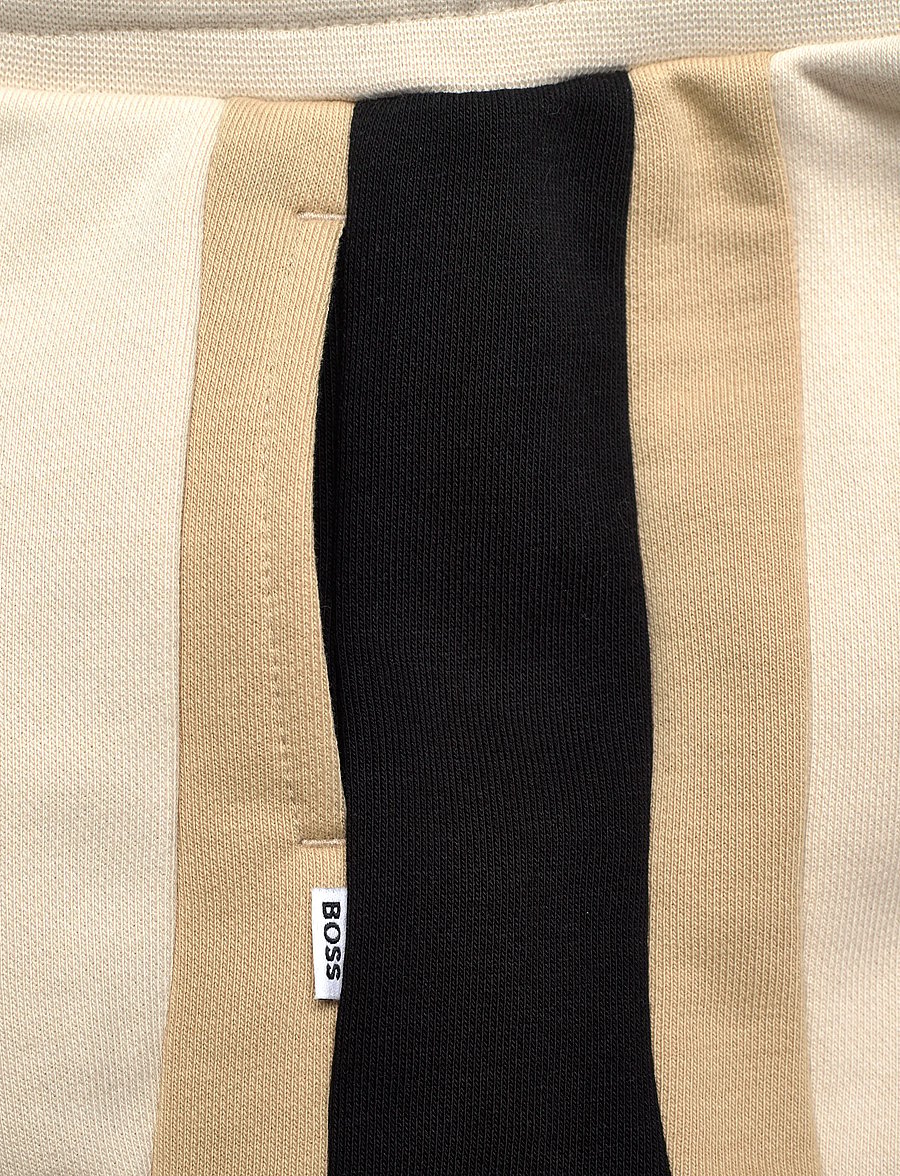 BOSS - BERMUDA SHORTS - sweatshorts - sand - 2