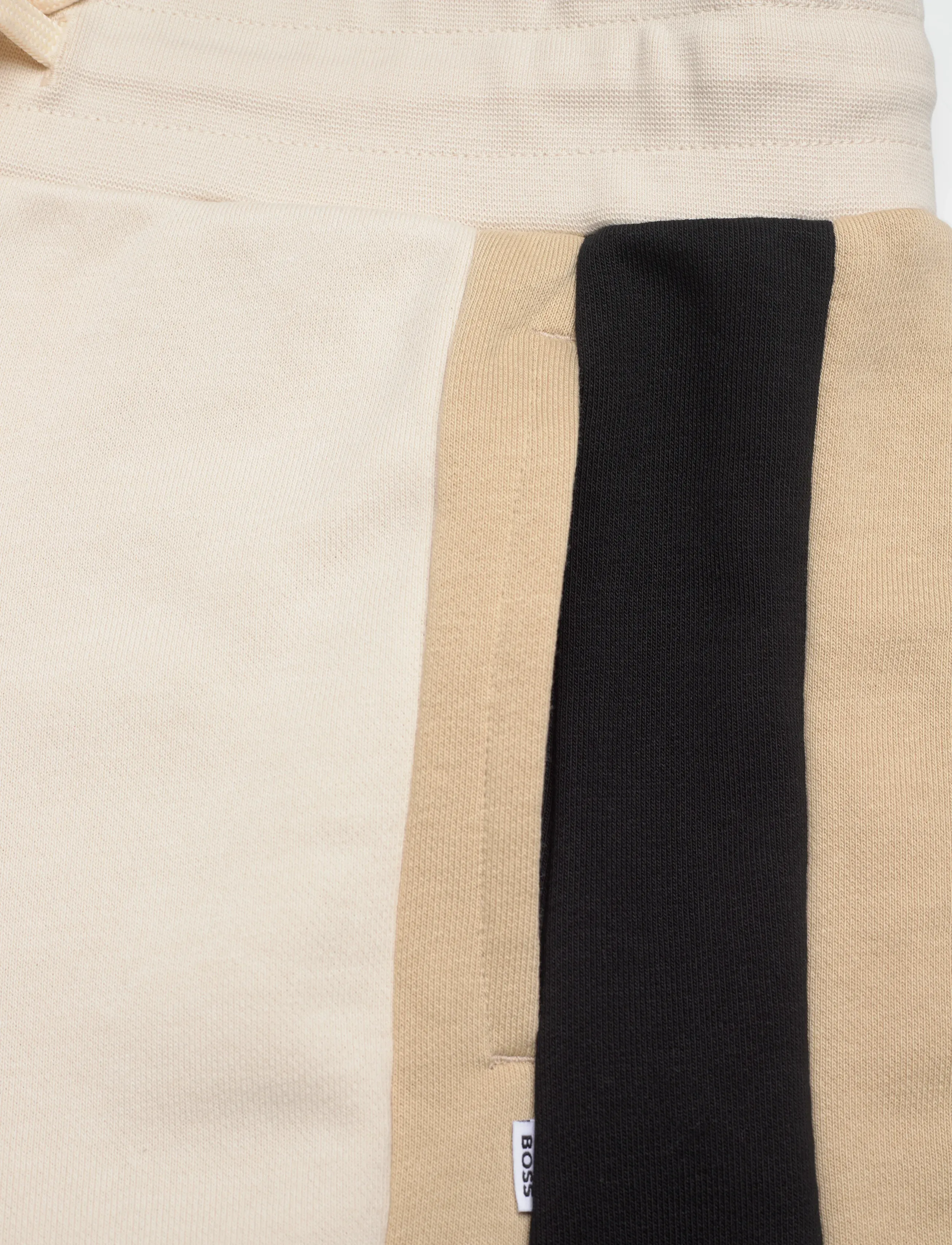 BOSS - BERMUDA SHORTS - sweatshorts - sand - 2